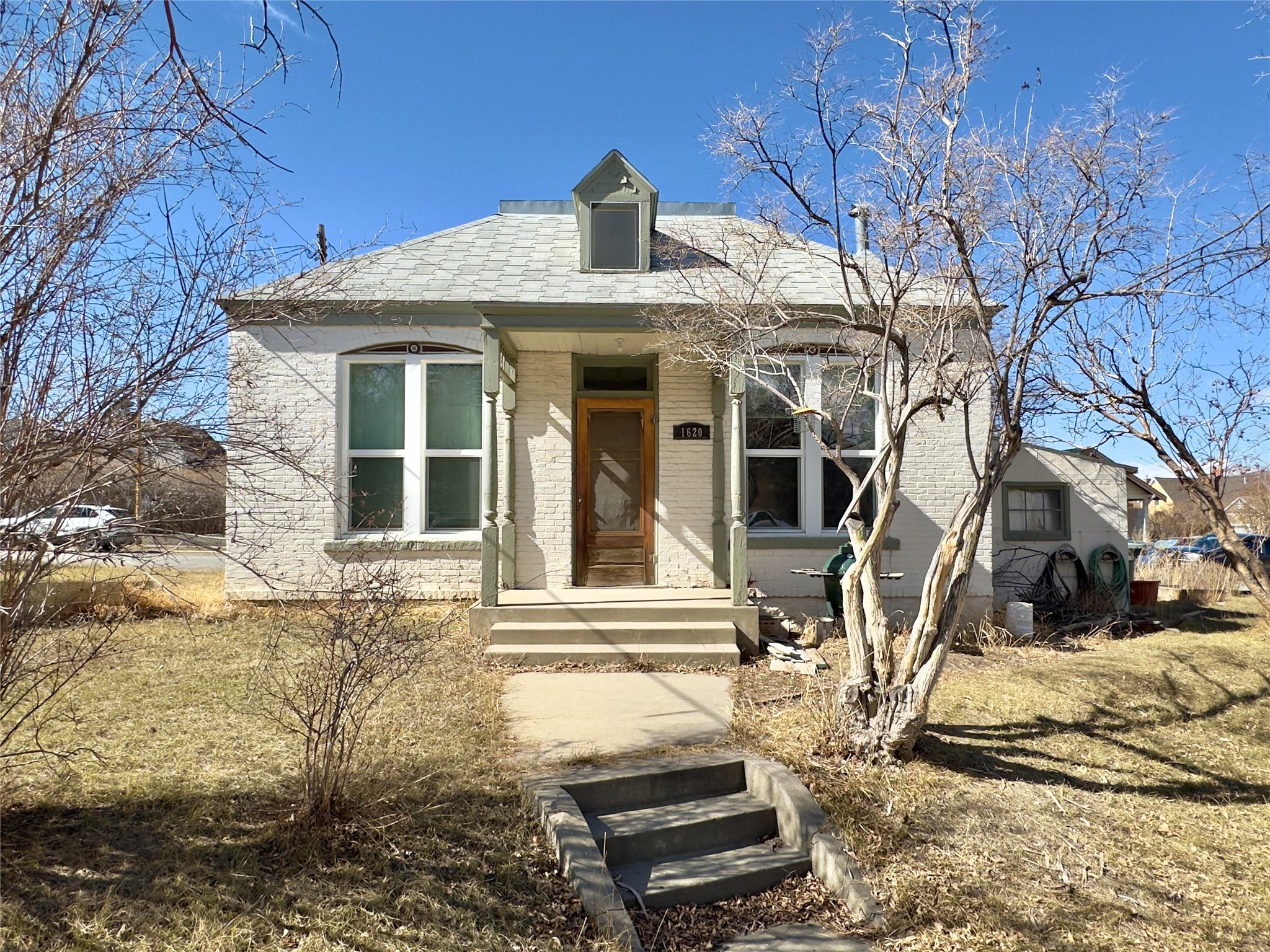 1620 N Benton Avenue Property Photo