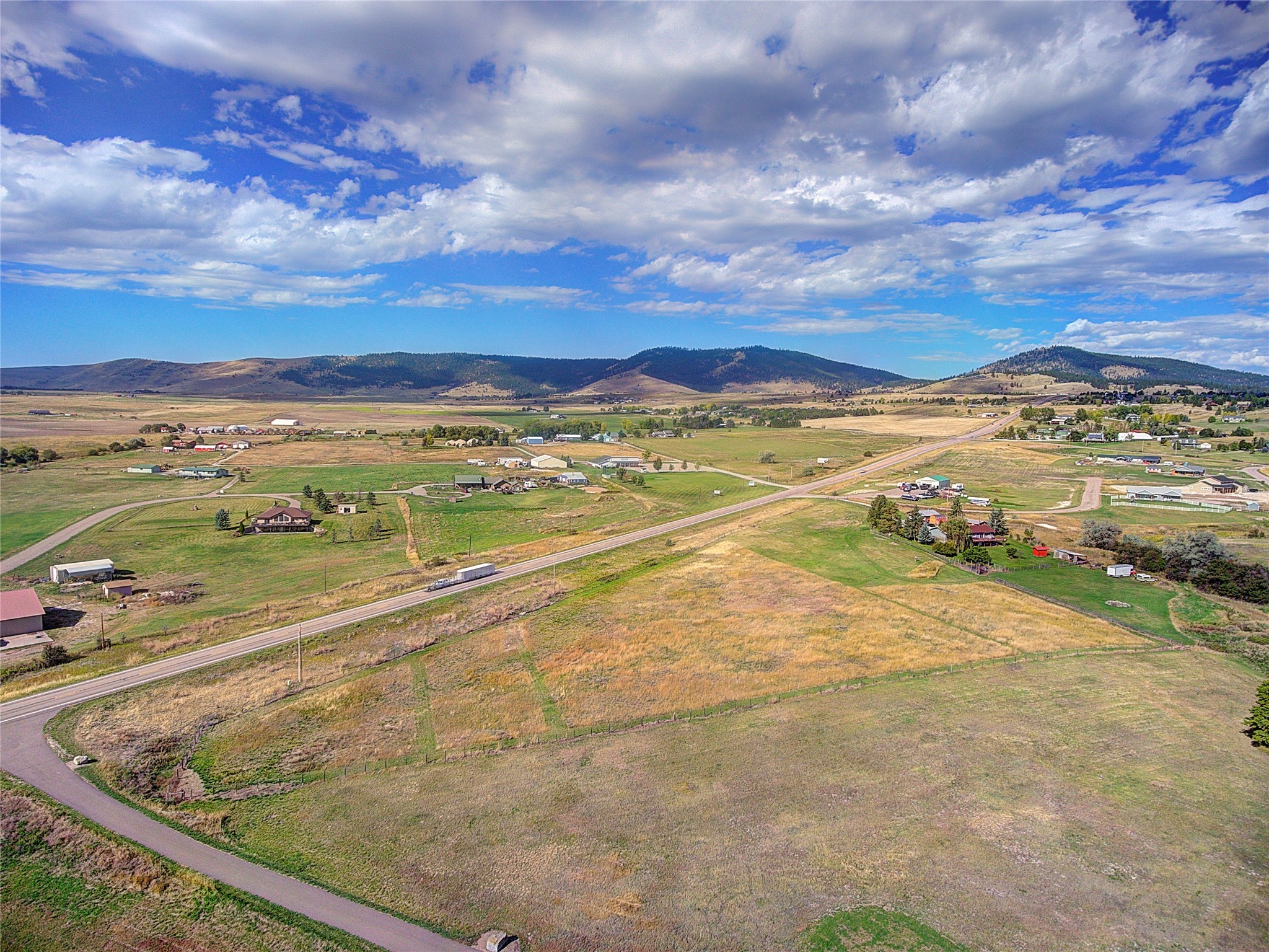 46041 Us Highway 93 Property Photo 10
