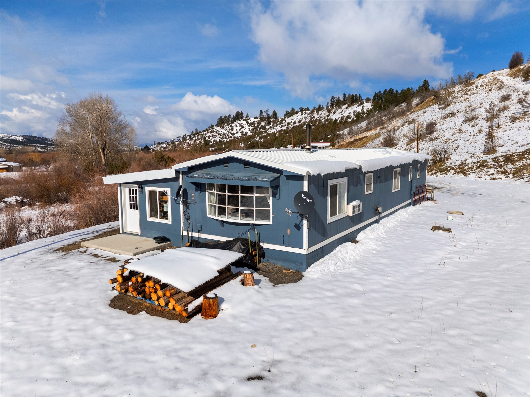 1149 Us Highway 12 E Property Photo