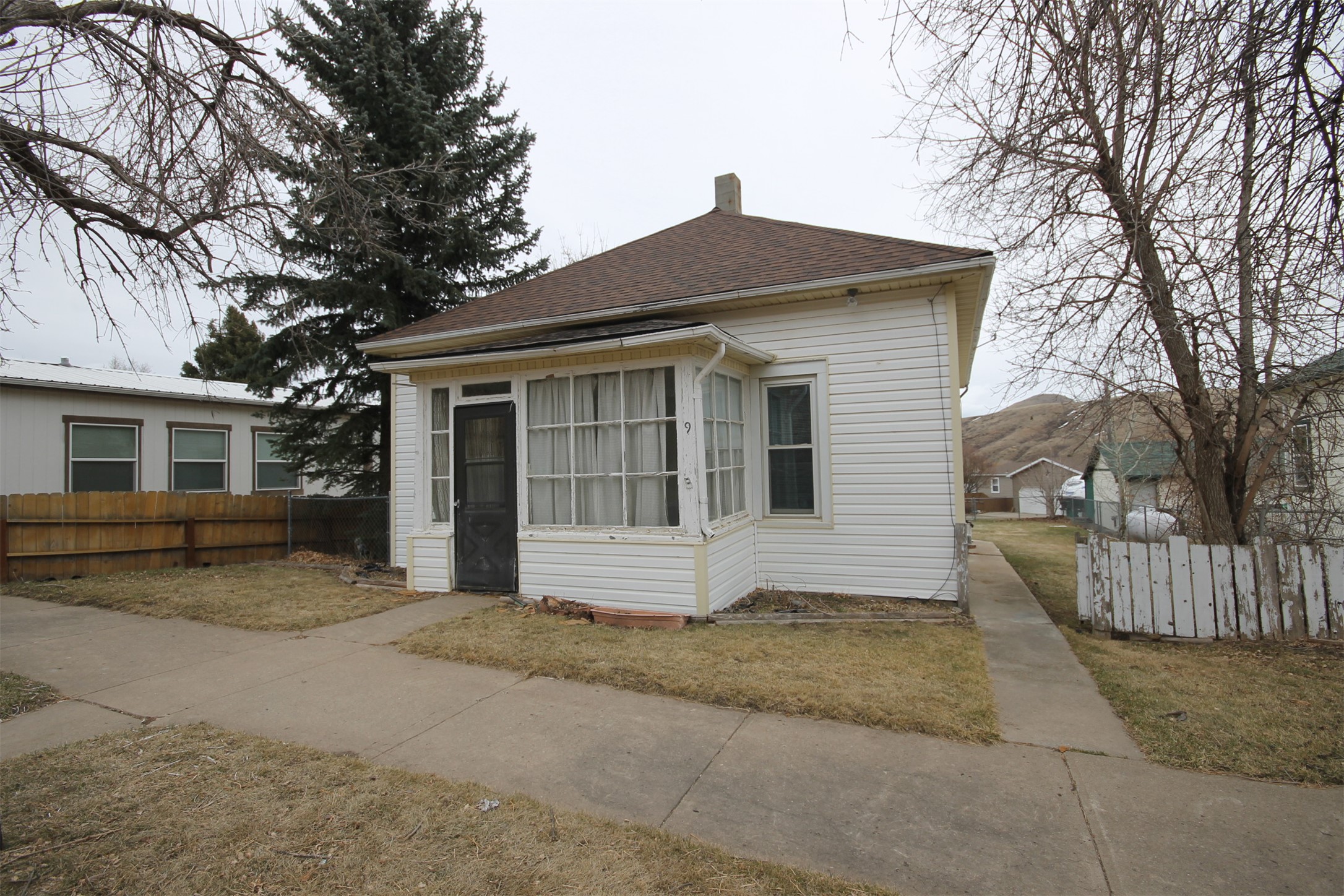 9 5th Street N Property Photo