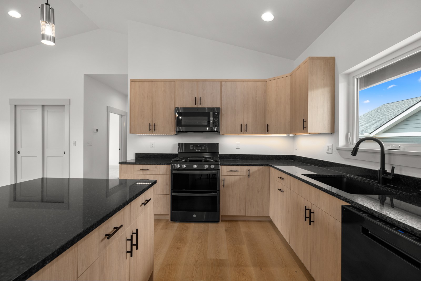 57 Hidden Cedar Loop Property Photo 10