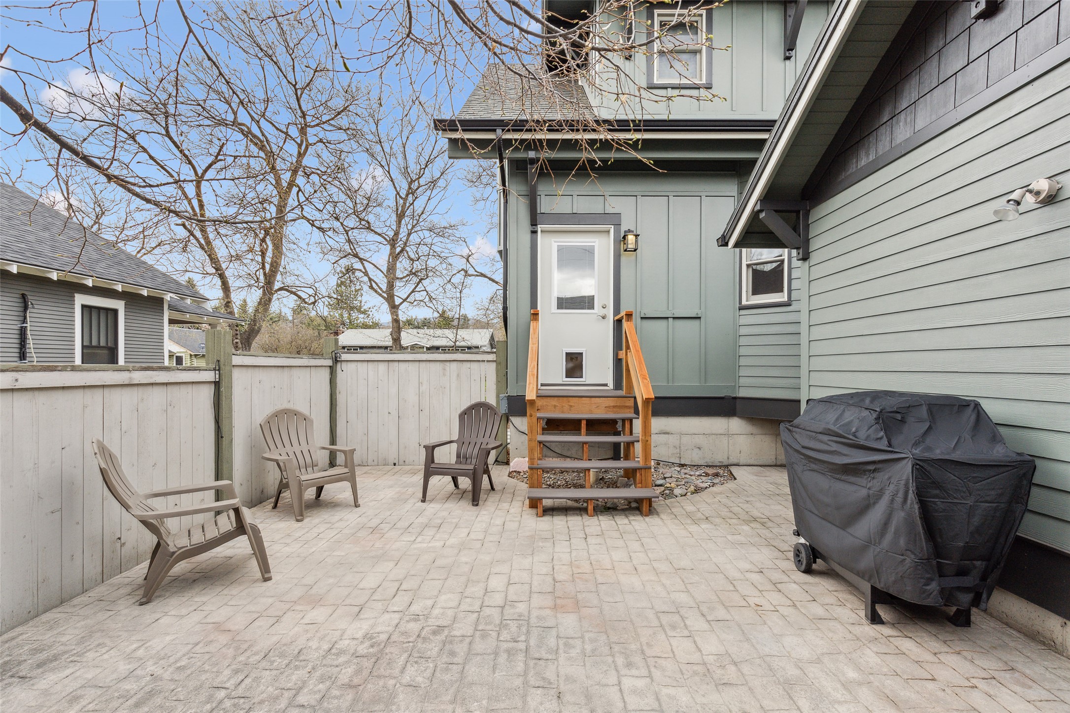 727 Jackson Street Property Photo 5