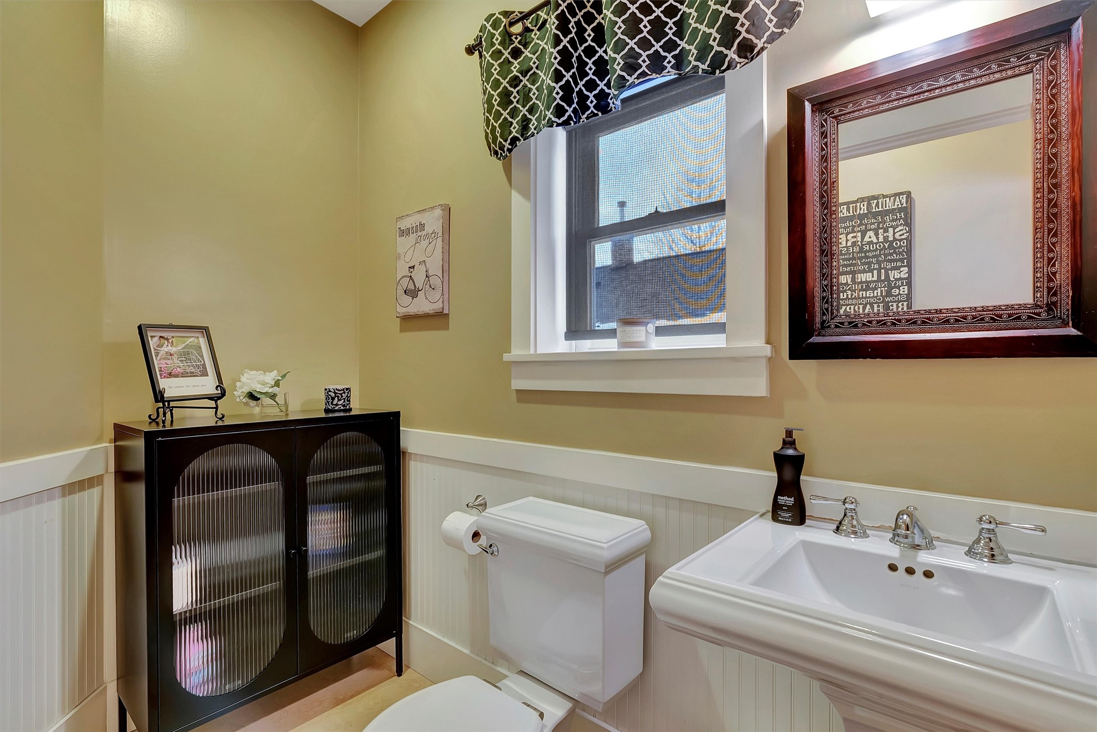 727 Jackson Street Property Photo 24