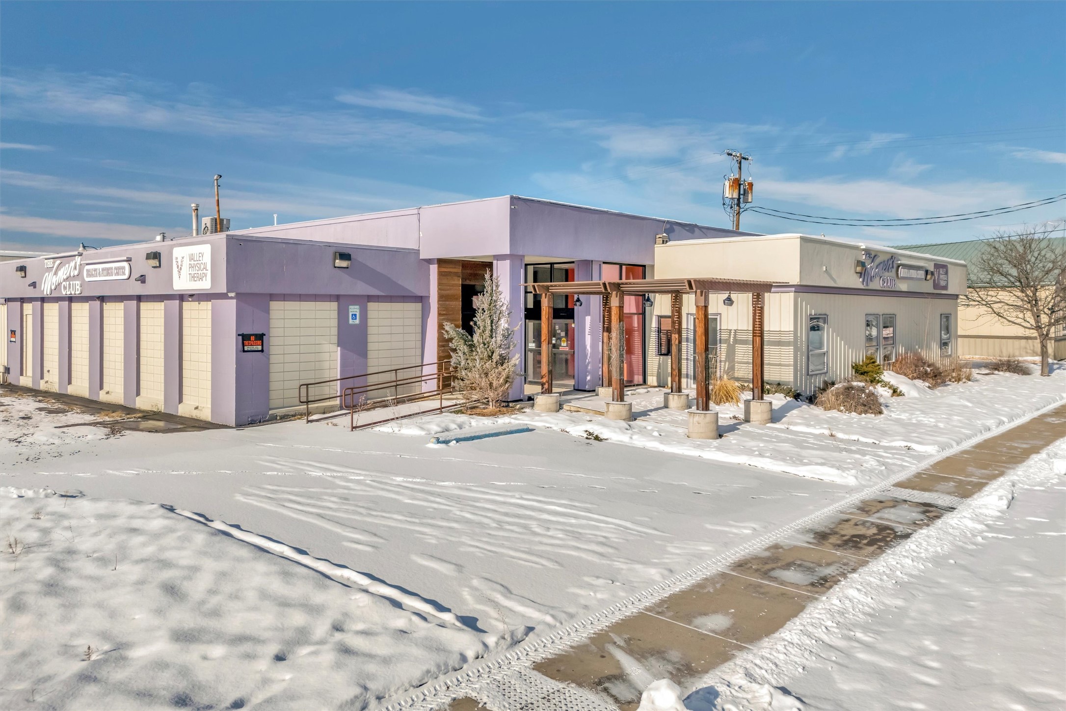 2105 Bow Street Property Photo 4