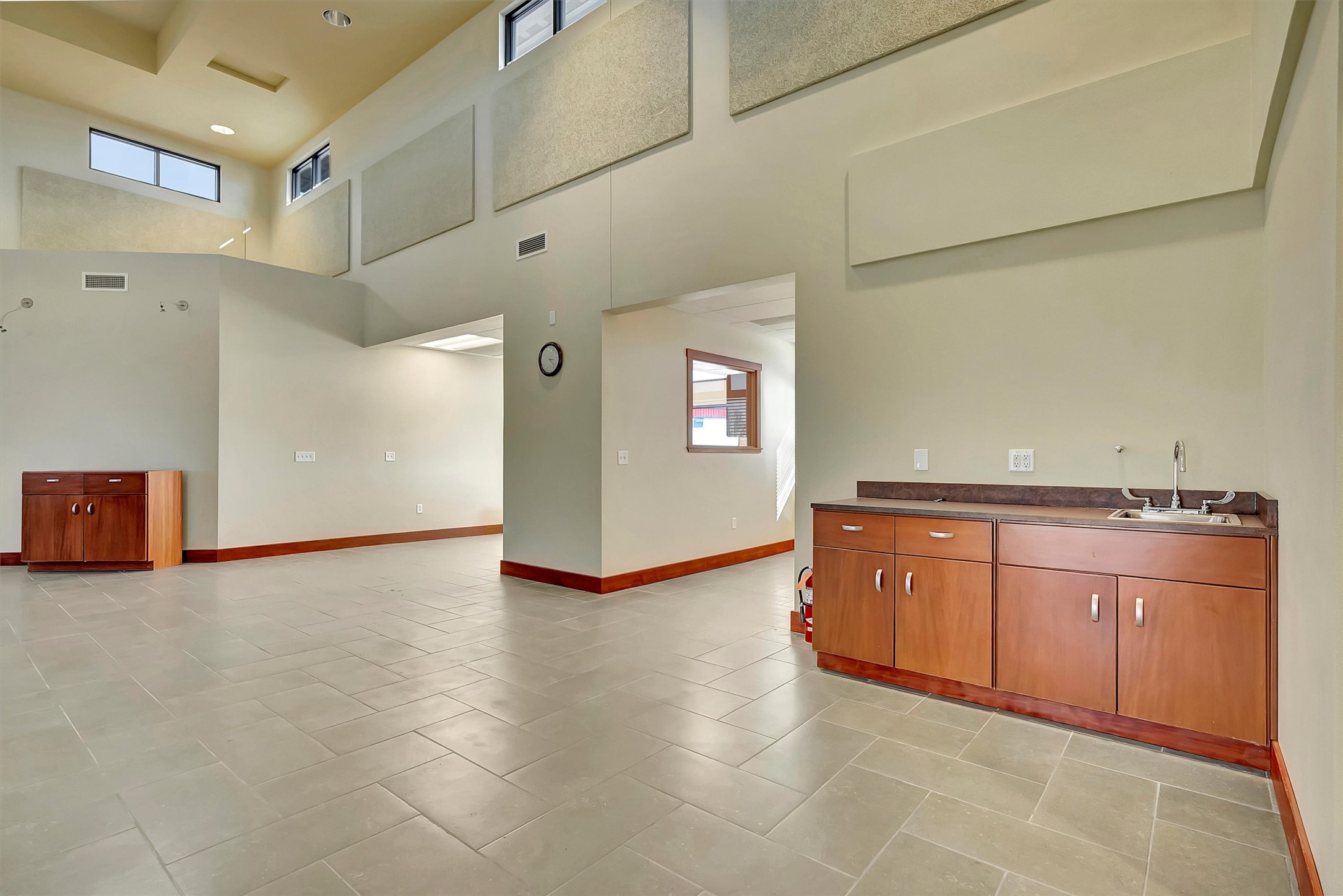 4500 Expressway Property Photo 12