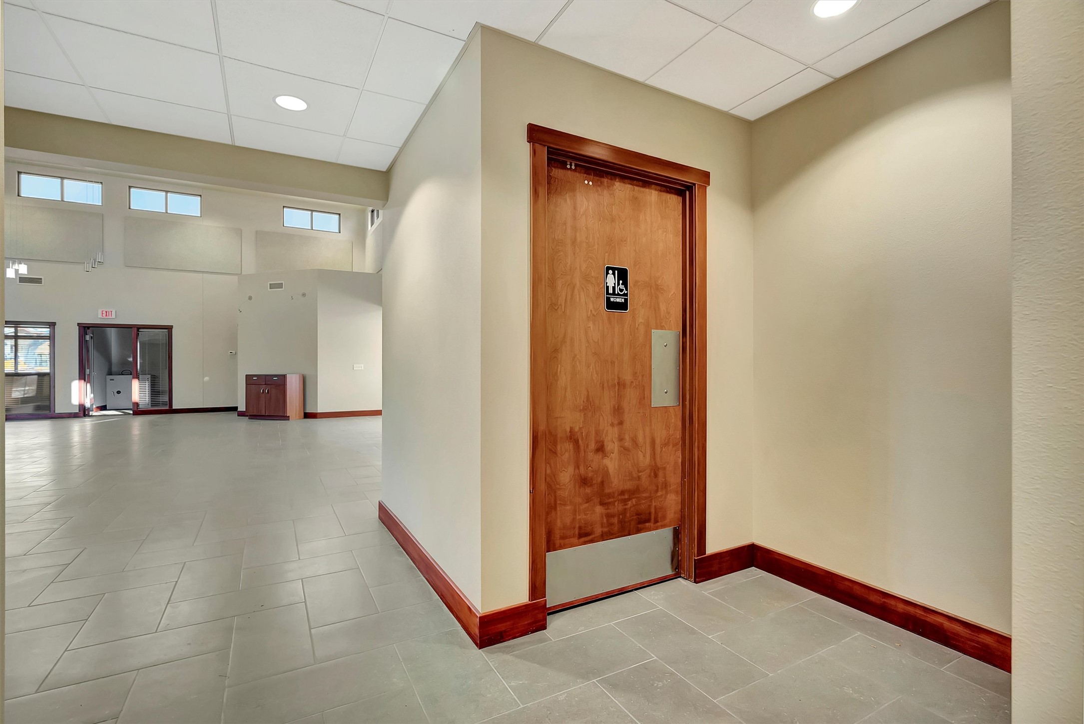 4500 Expressway Property Photo 25
