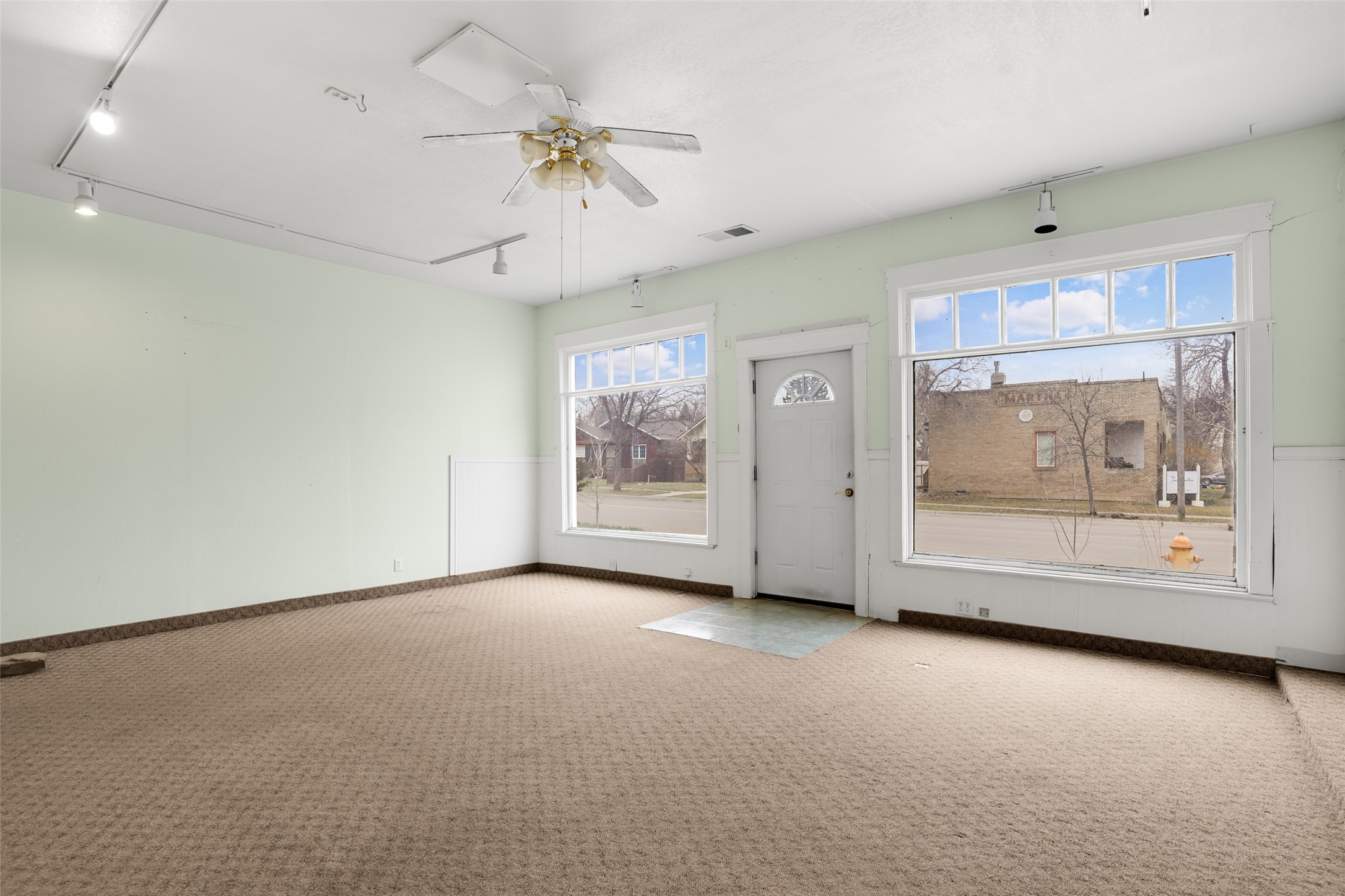 1701 Central Avenue Property Photo 4