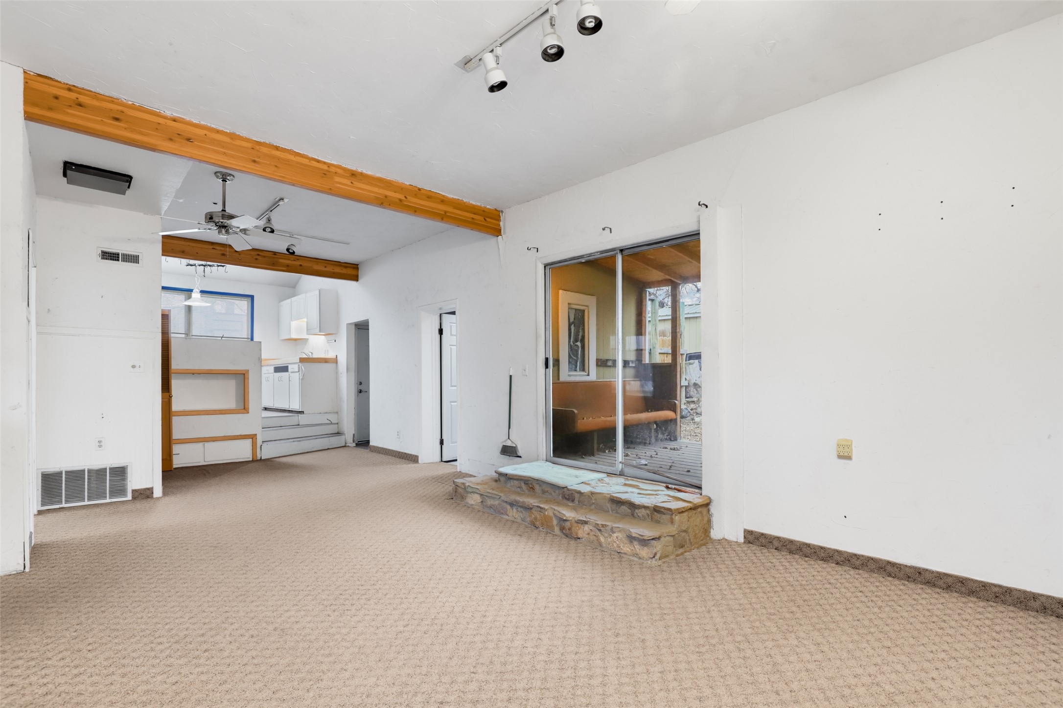 1701 Central Avenue Property Photo 7