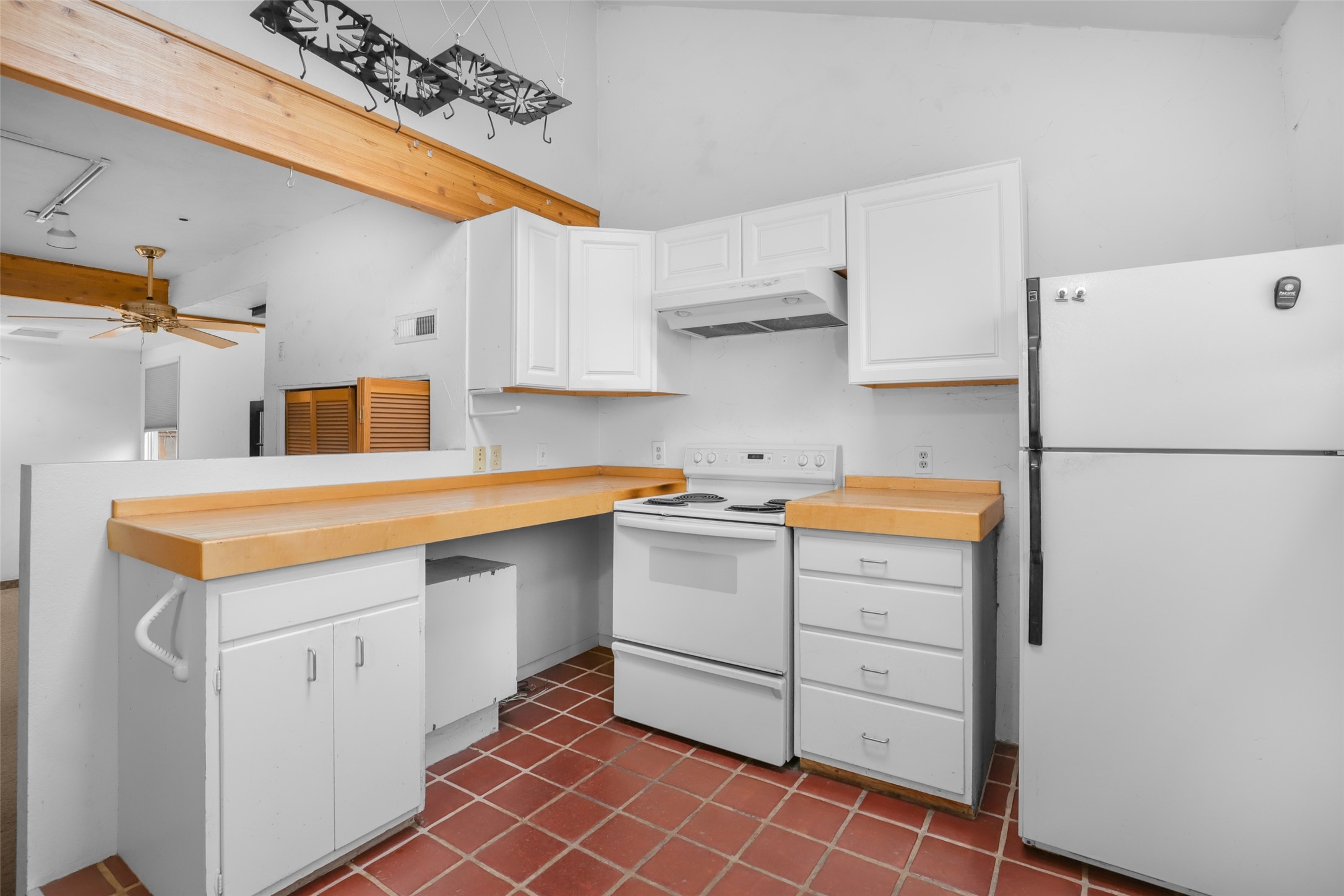 1701 Central Avenue Property Photo 8