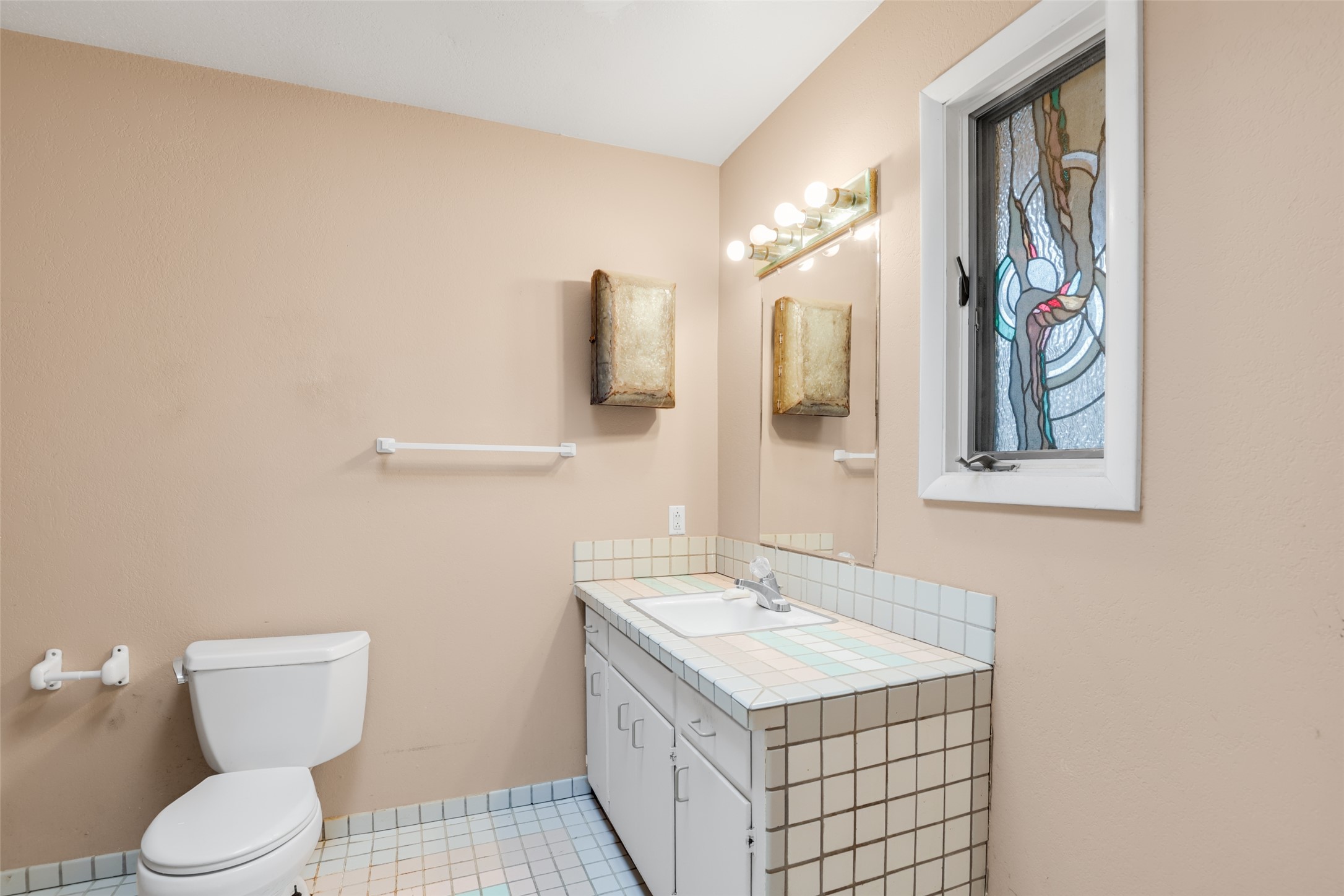 1701 Central Avenue Property Photo 10