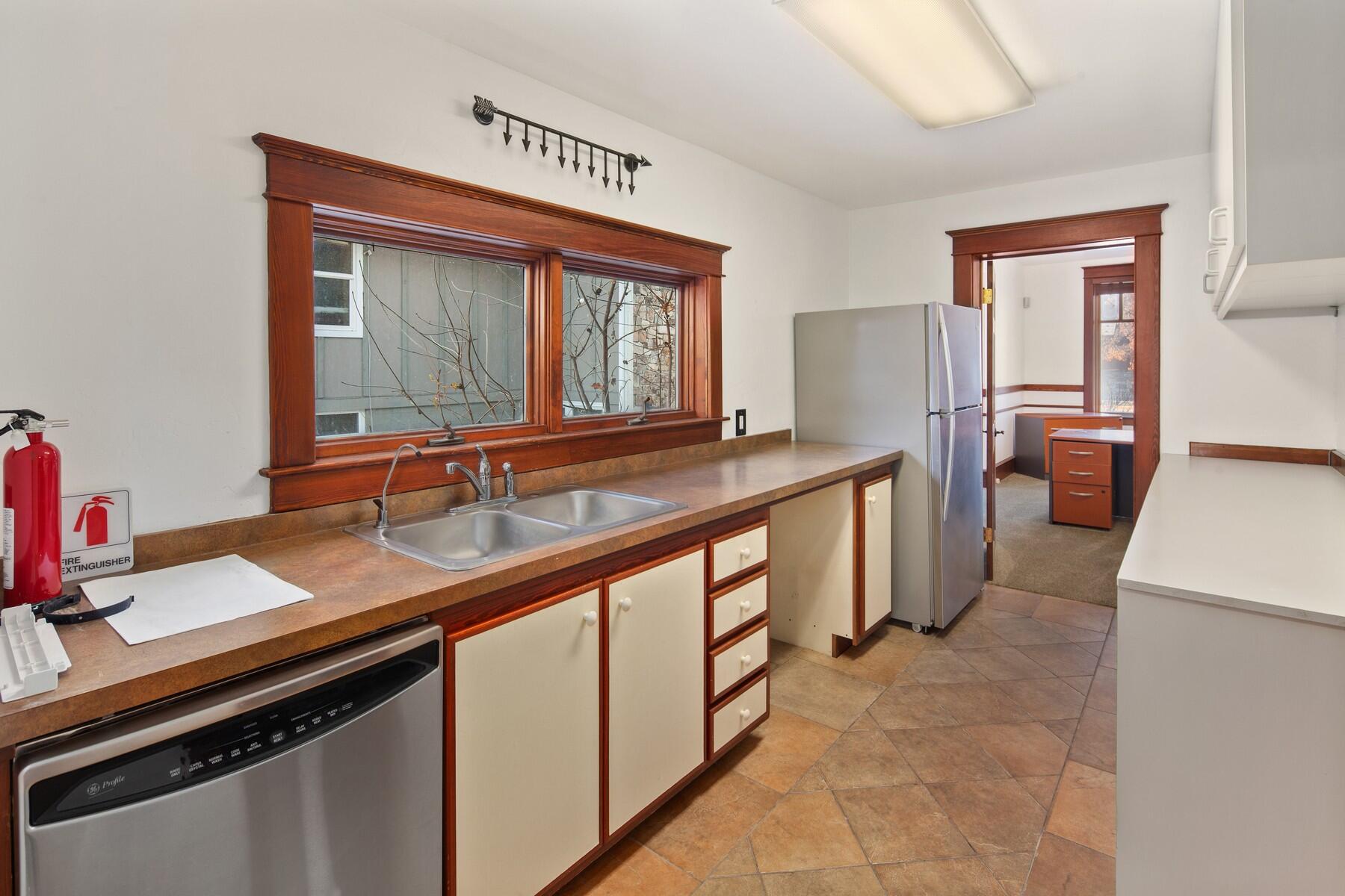 335 Spokane Avenue Property Photo 28