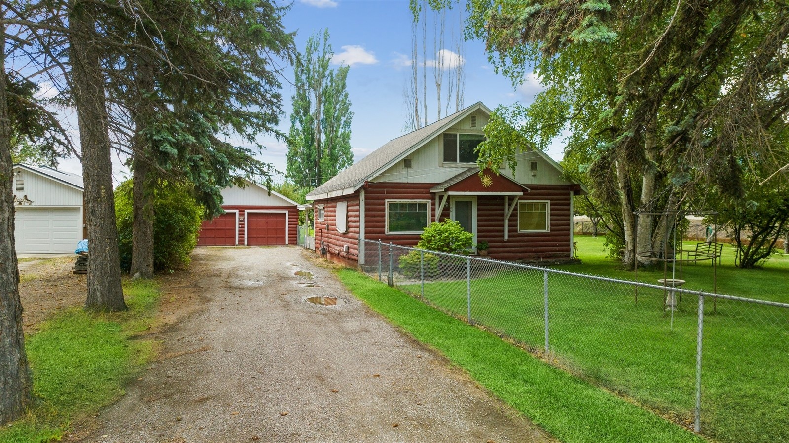 126 E Cottonwood Drive Property Photo 1