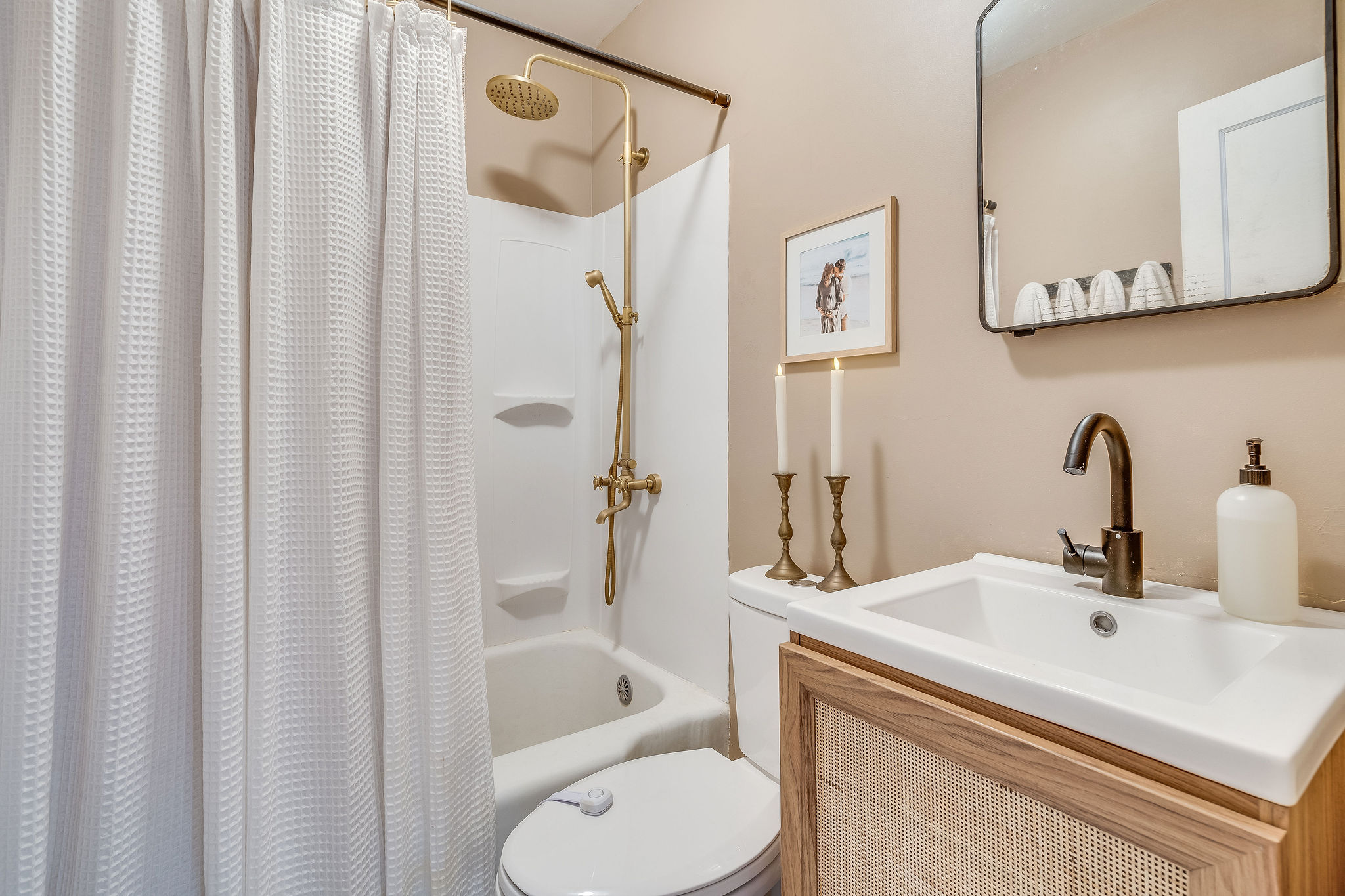 946 6th Avenue E Property Photo 9
