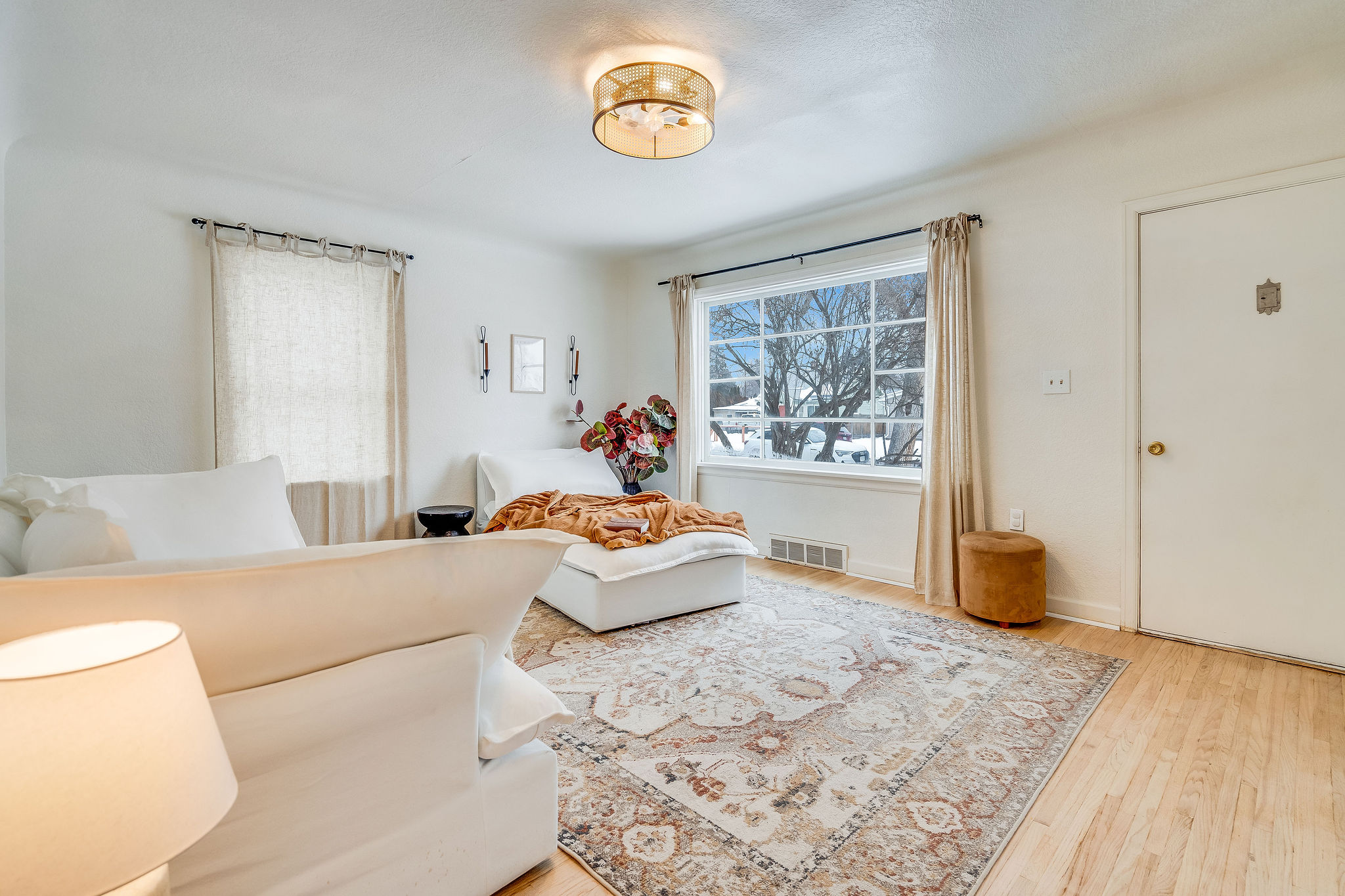 946 6th Avenue E Property Photo 14