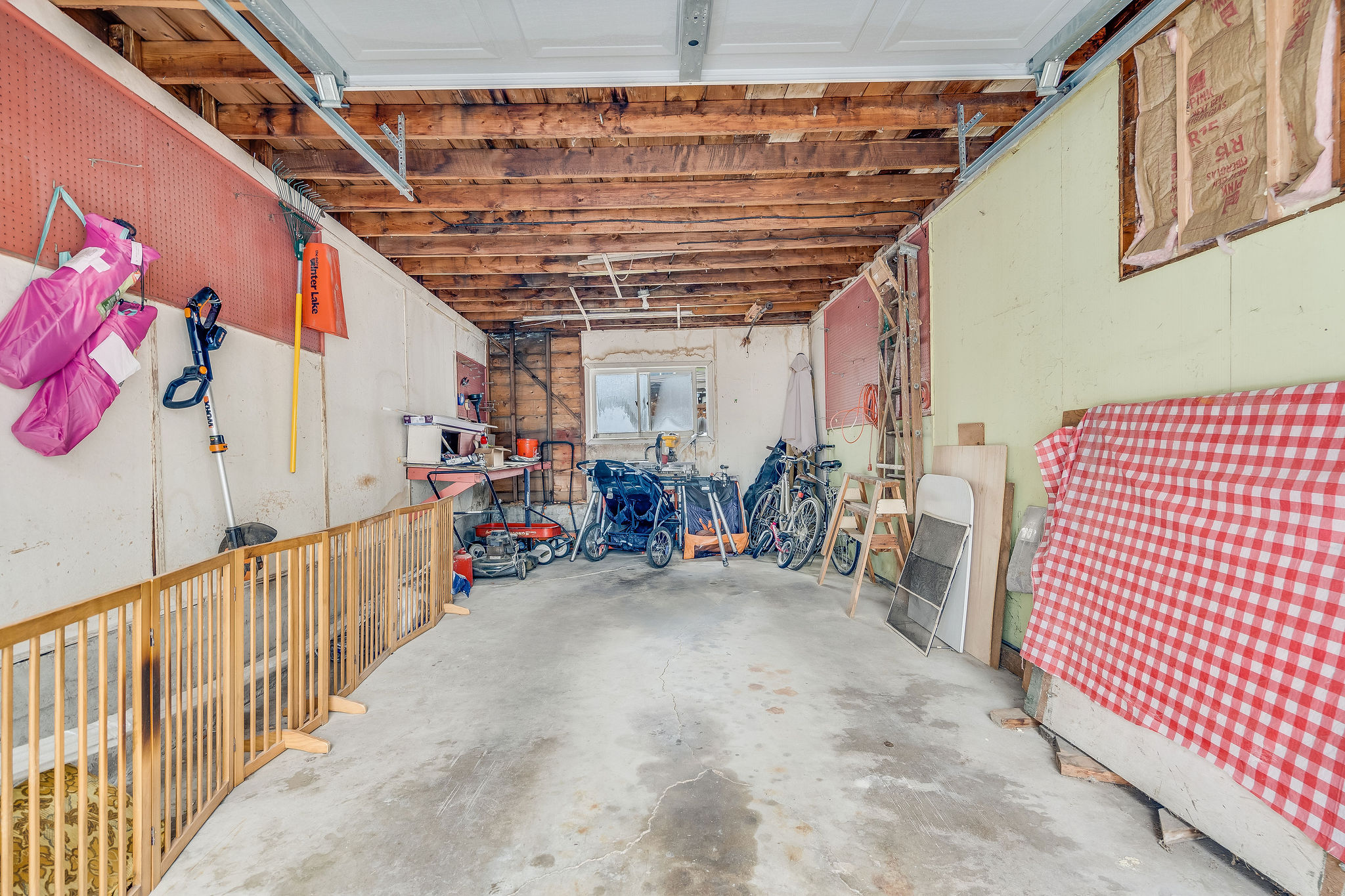 946 6th Avenue E Property Photo 27