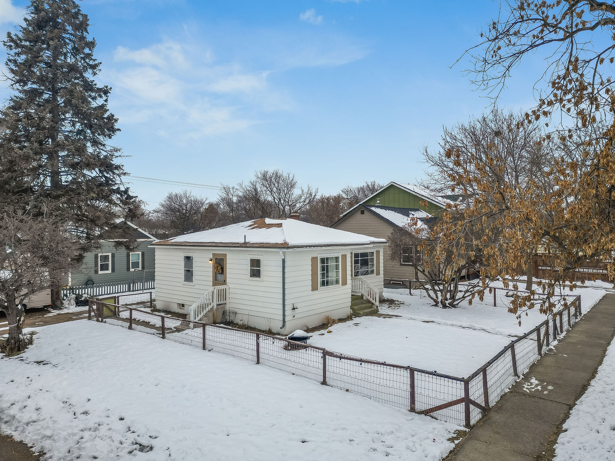 946 6th Avenue E Property Photo 29