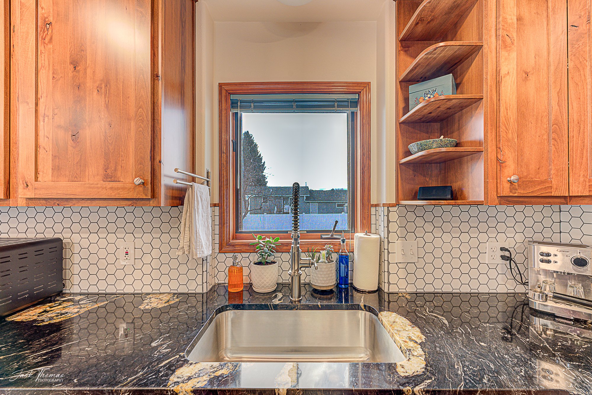 1565 Lexington Road Property Photo 11