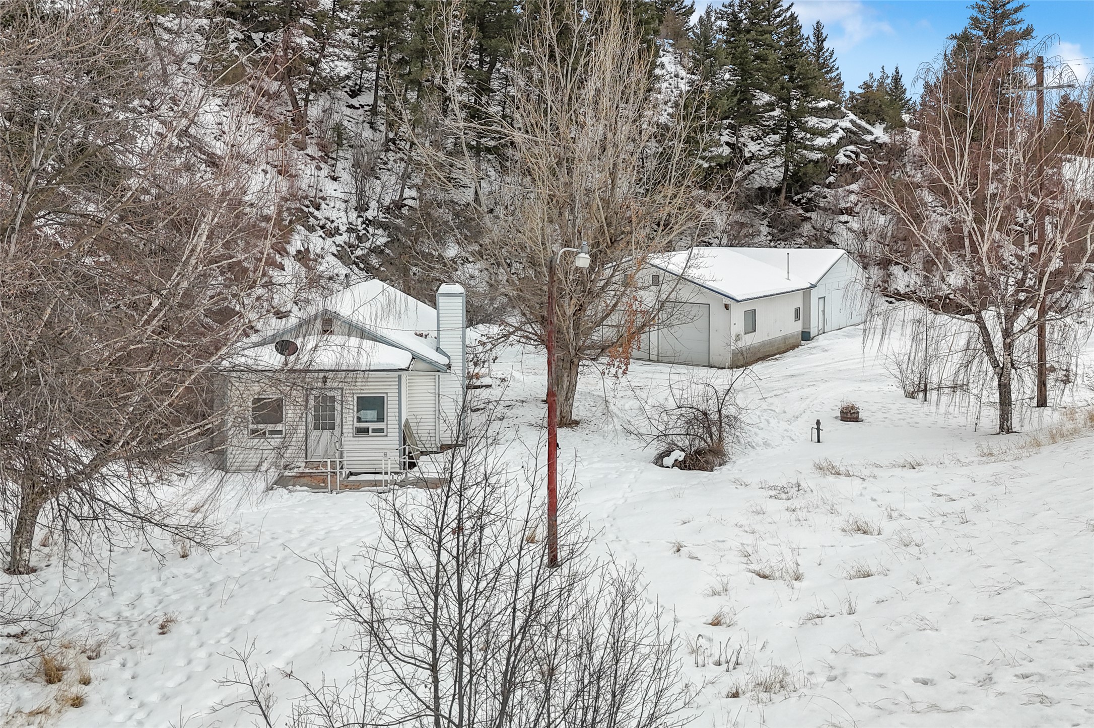 1160 Us Highway 12 E Property Photo