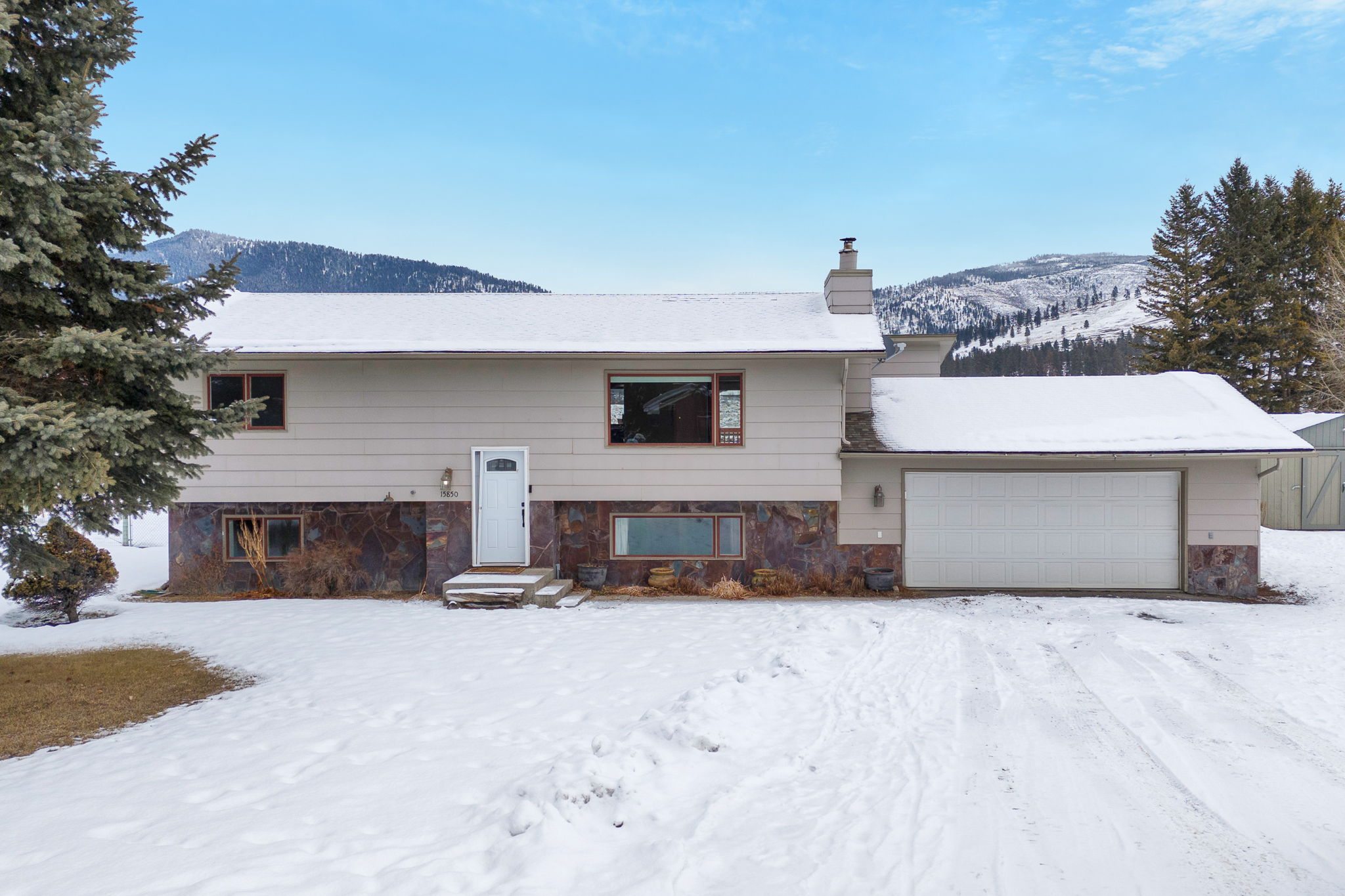 15850 Mullan Road Property Photo 4
