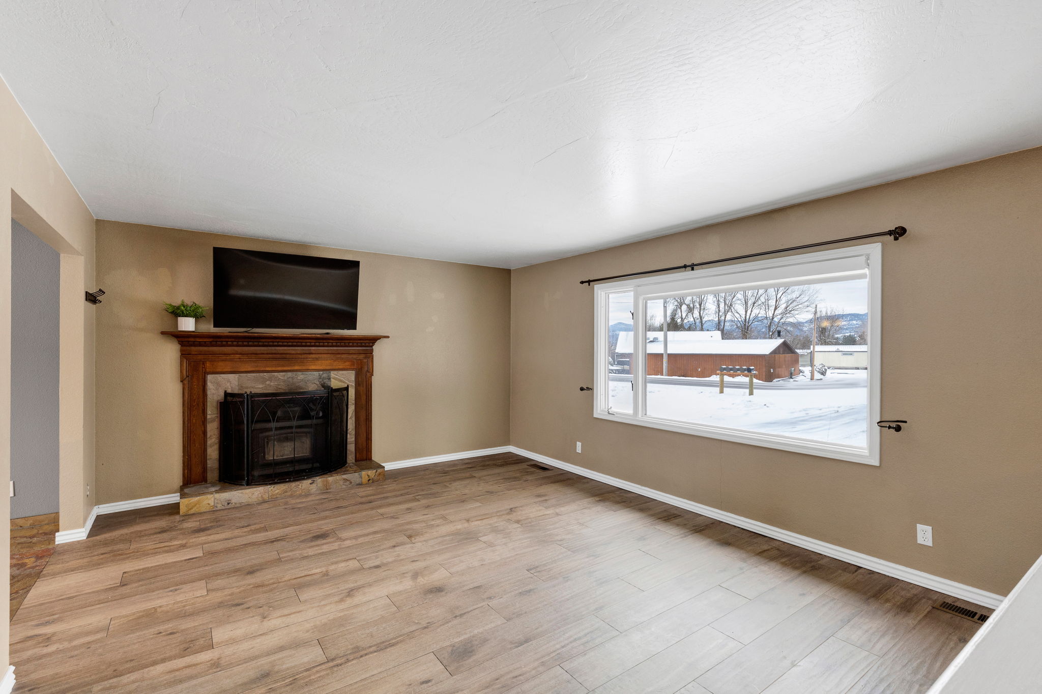 15850 Mullan Road Property Photo 7