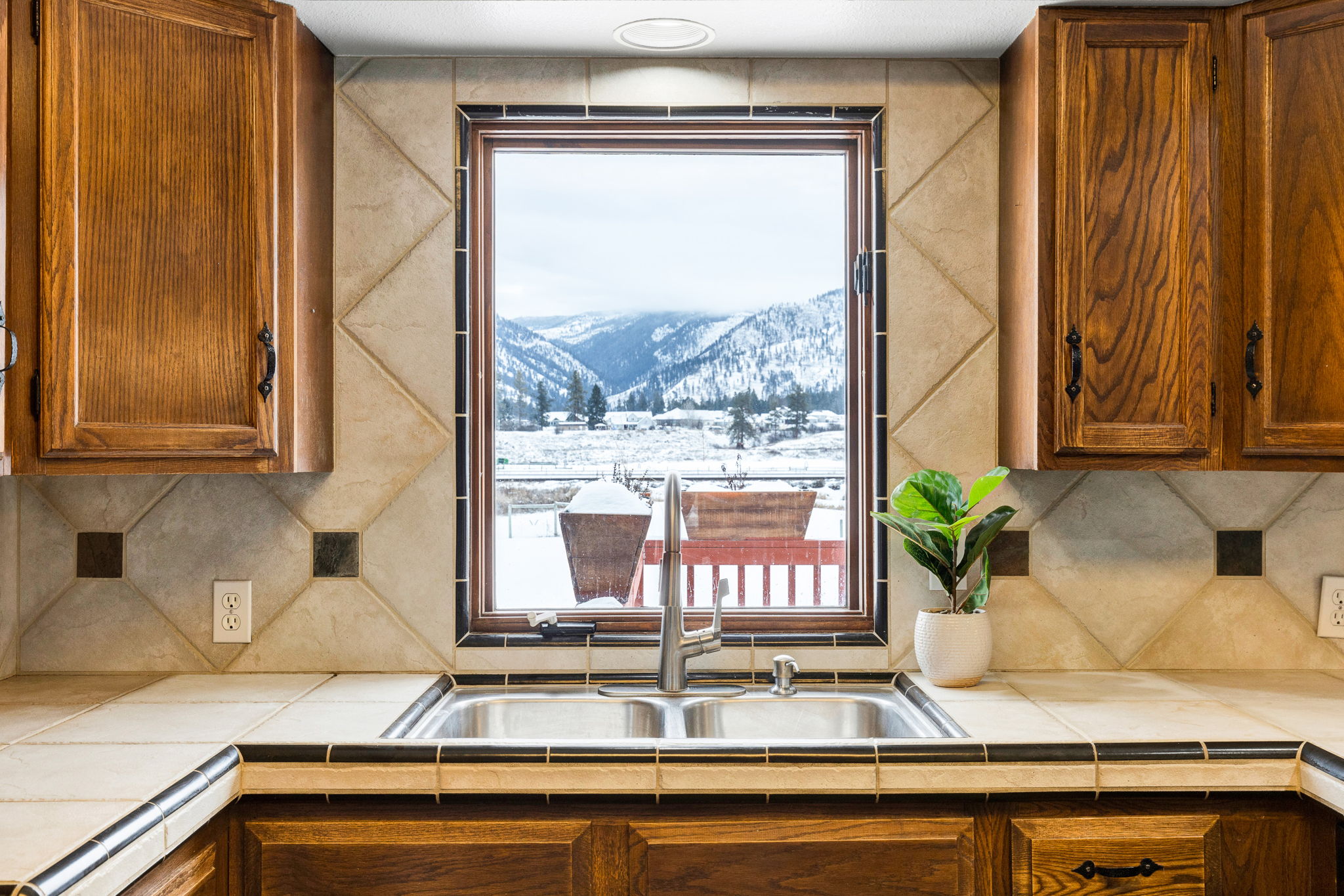 15850 Mullan Road Property Photo 11
