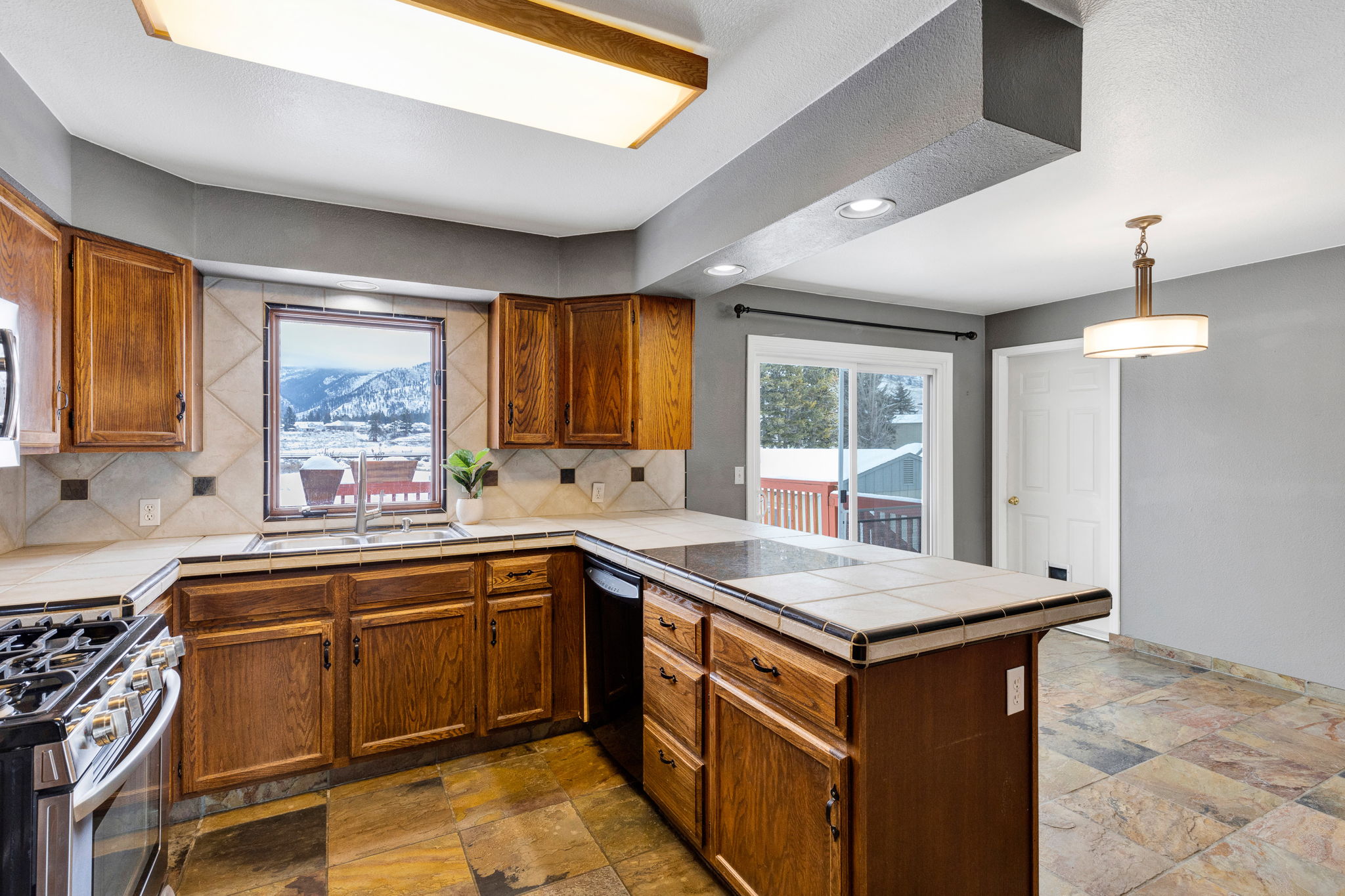 15850 Mullan Road Property Photo 12