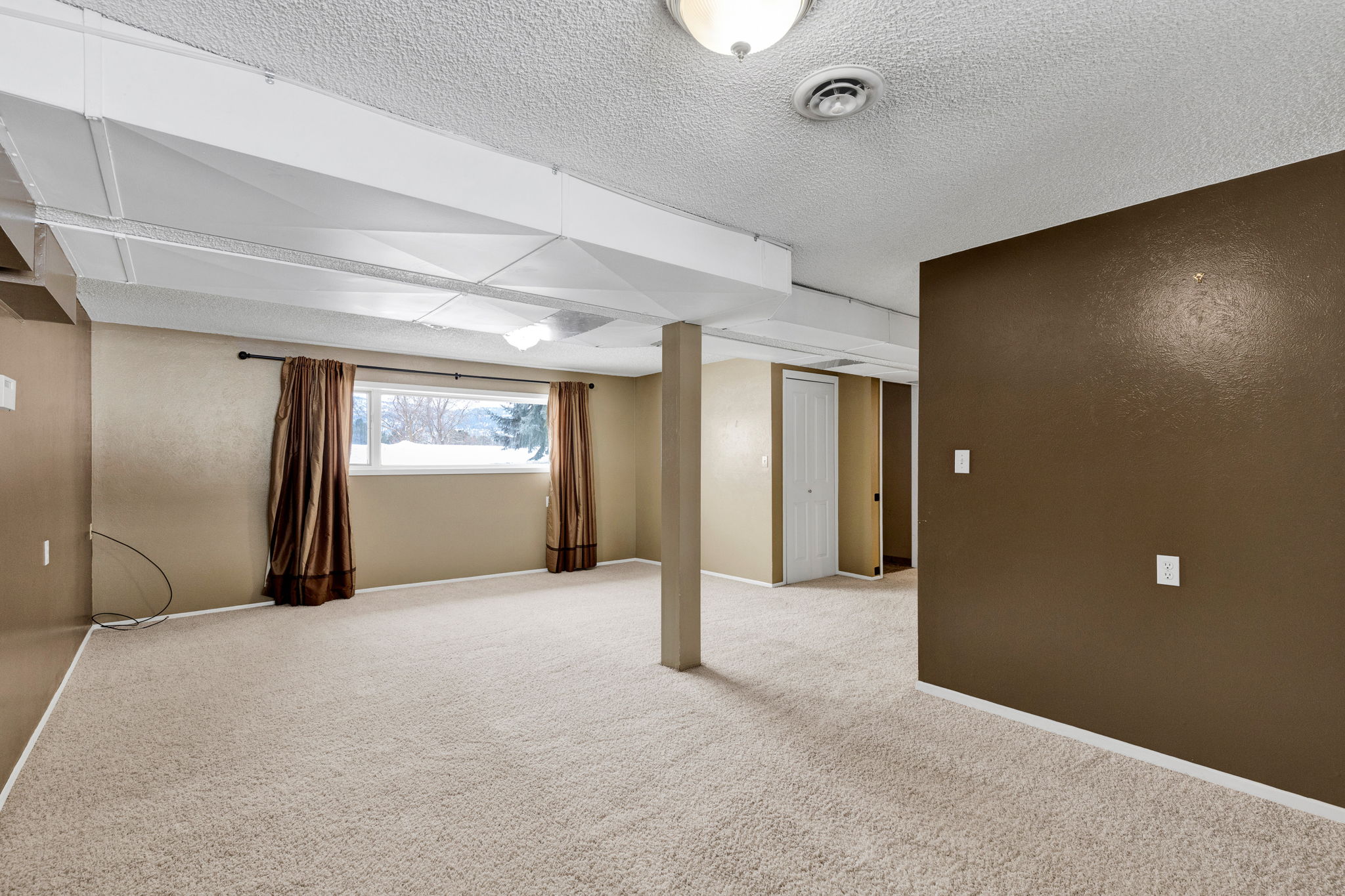 15850 Mullan Road Property Photo 20