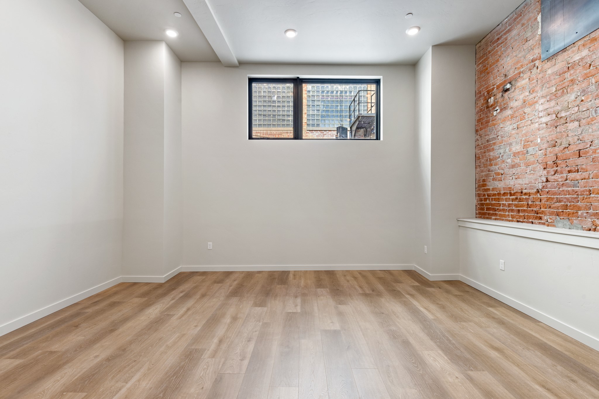 59 E Park Street 203 Property Photo 8