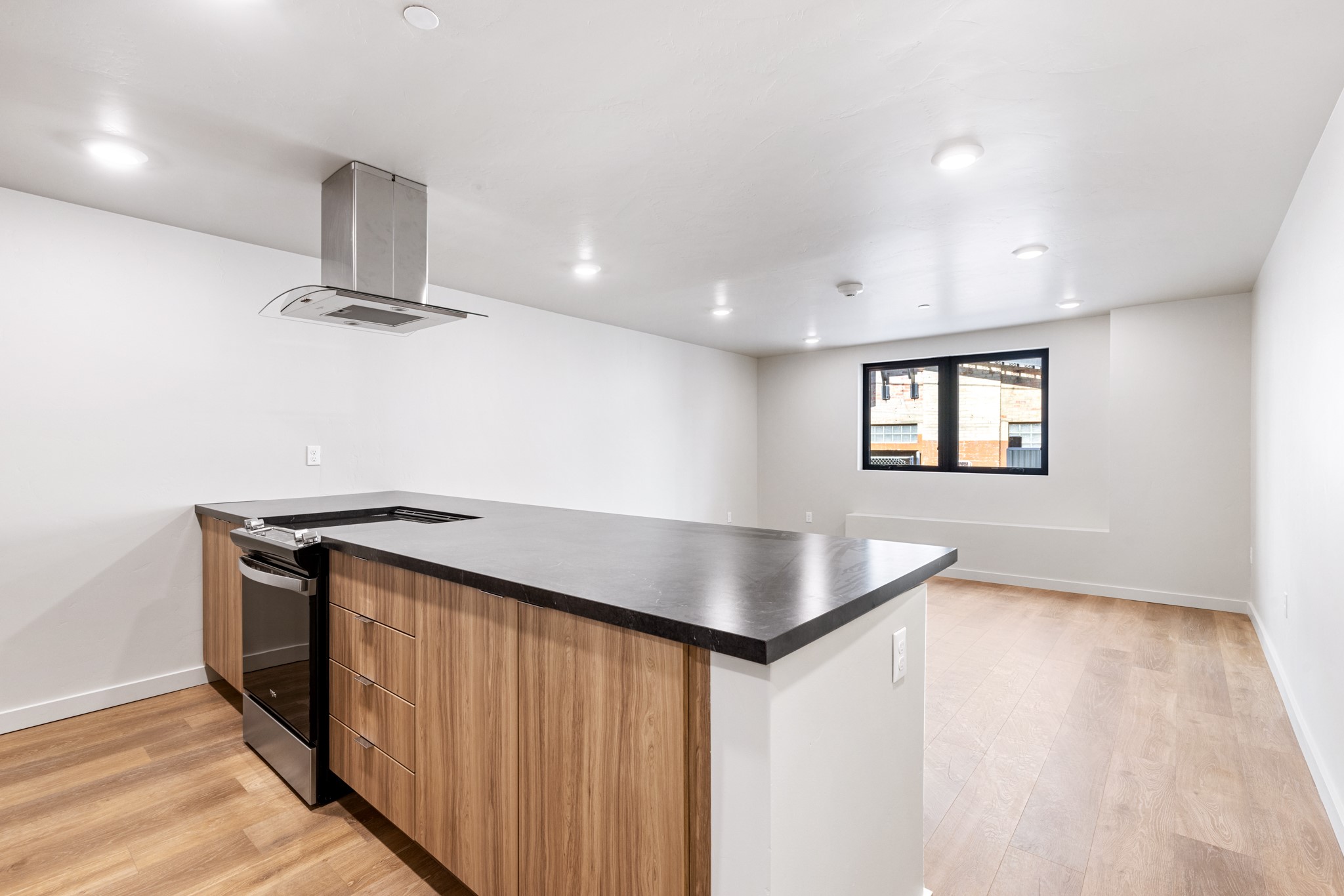 59 E Park Street 202 Property Photo 4