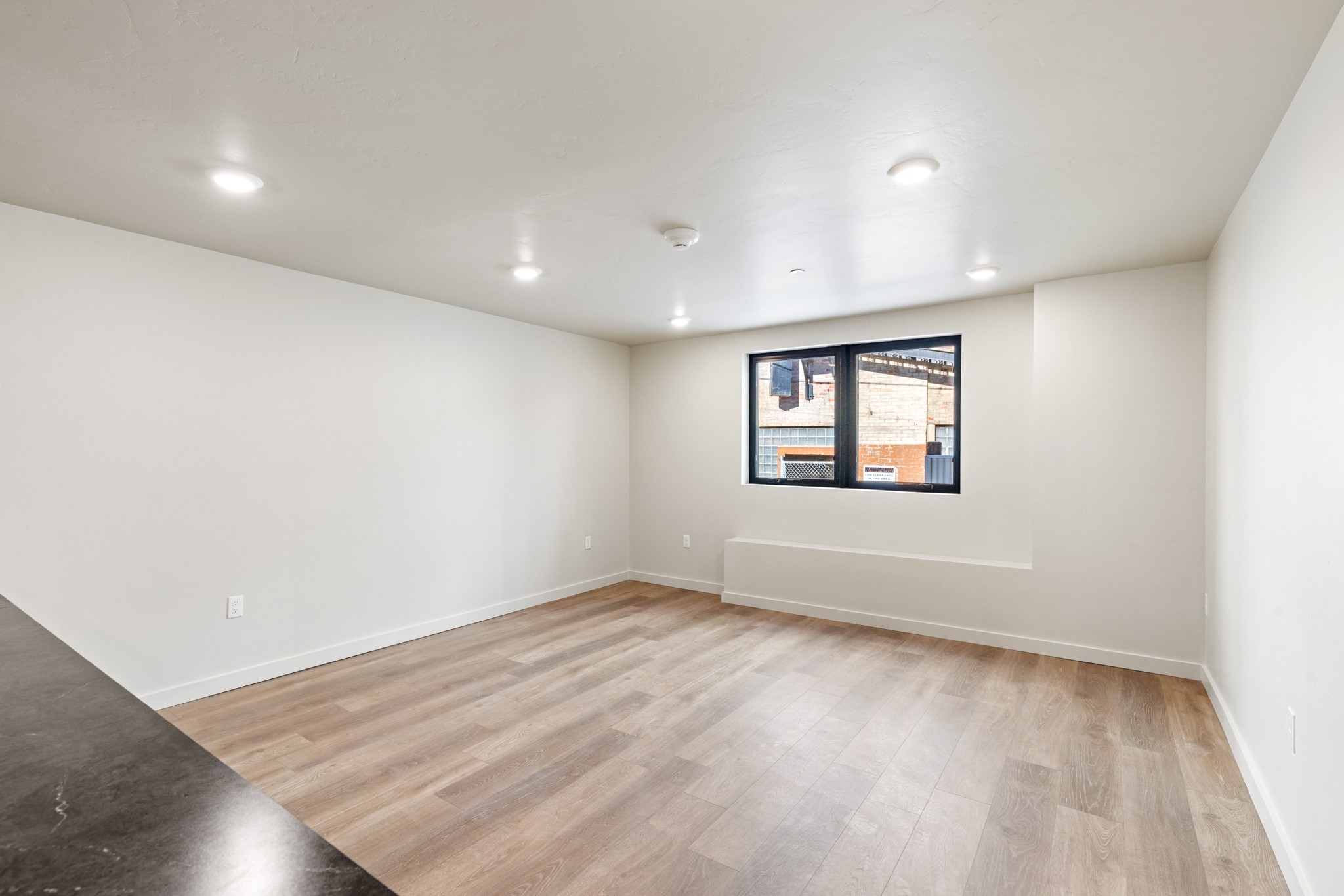 59 E Park Street 202 Property Photo 7