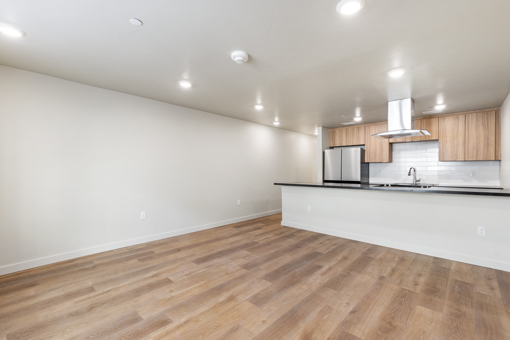 59 E Park Street 202 Property Photo 8