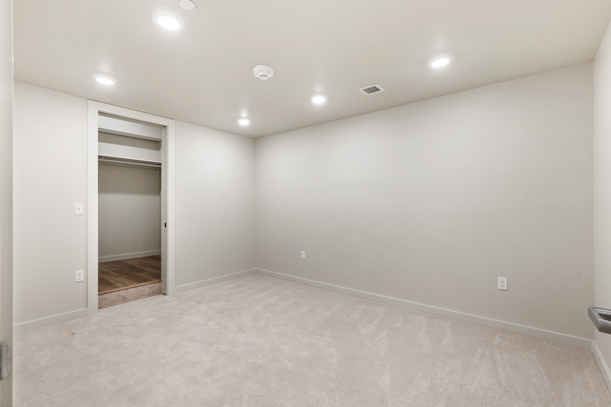 59 E Park Street 202 Property Photo 9