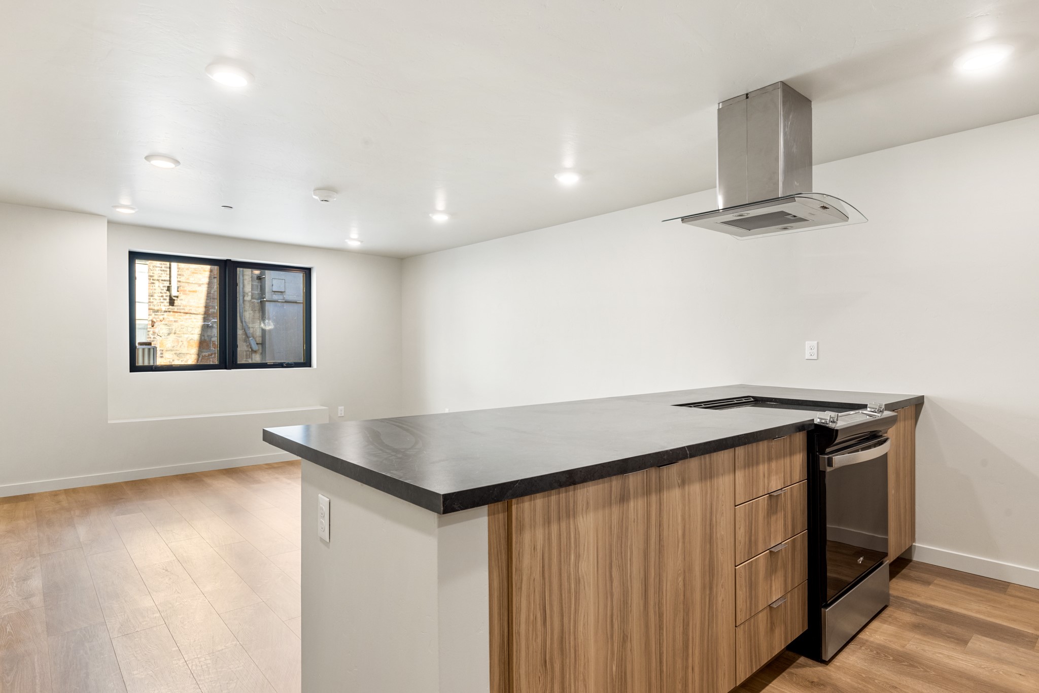 59 E Park Street 201 Property Photo 3