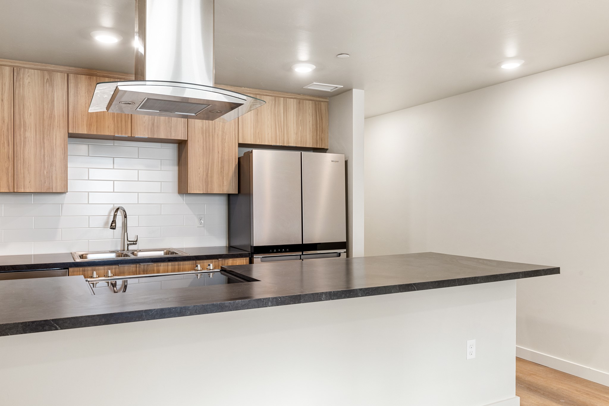 59 E Park Street 201 Property Photo 5