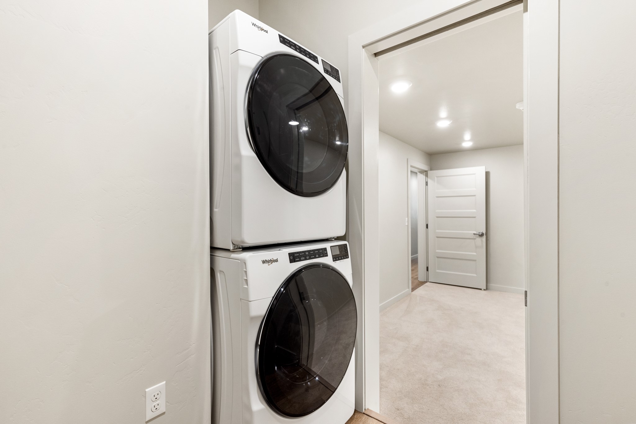 59 E Park Street 201 Property Photo 10