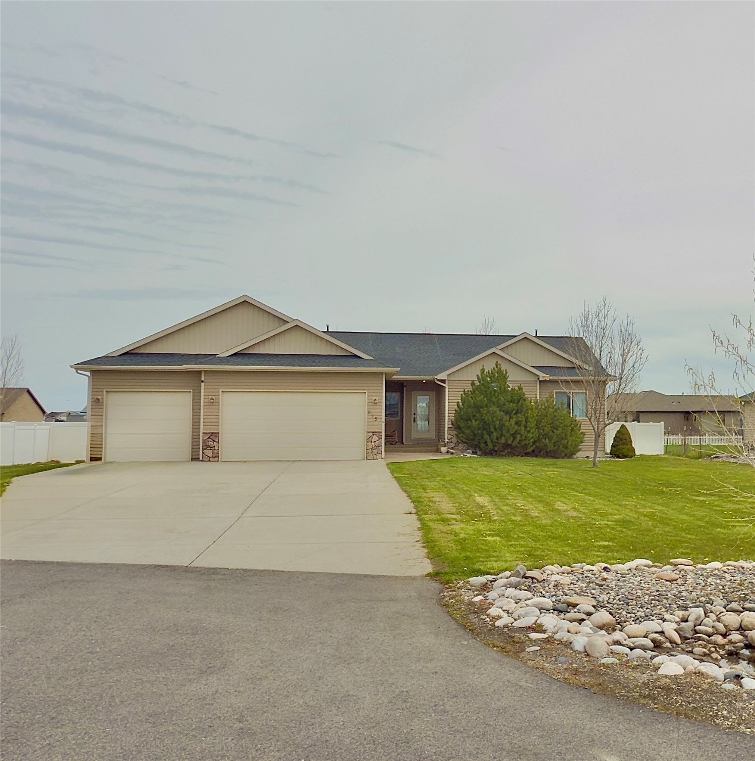 615 Kenya Court Property Photo 1