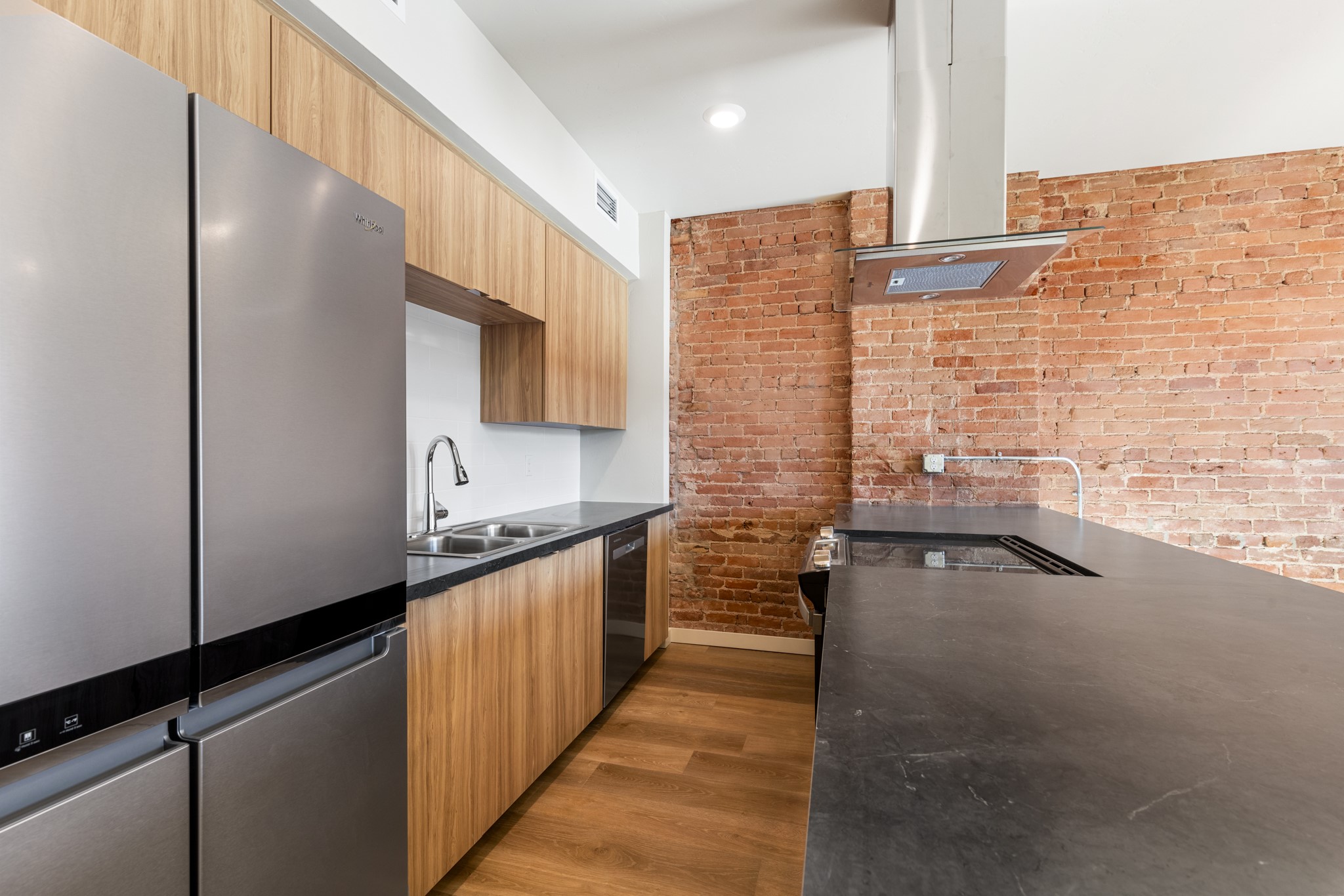 59 E Park Street 205 Property Photo 4