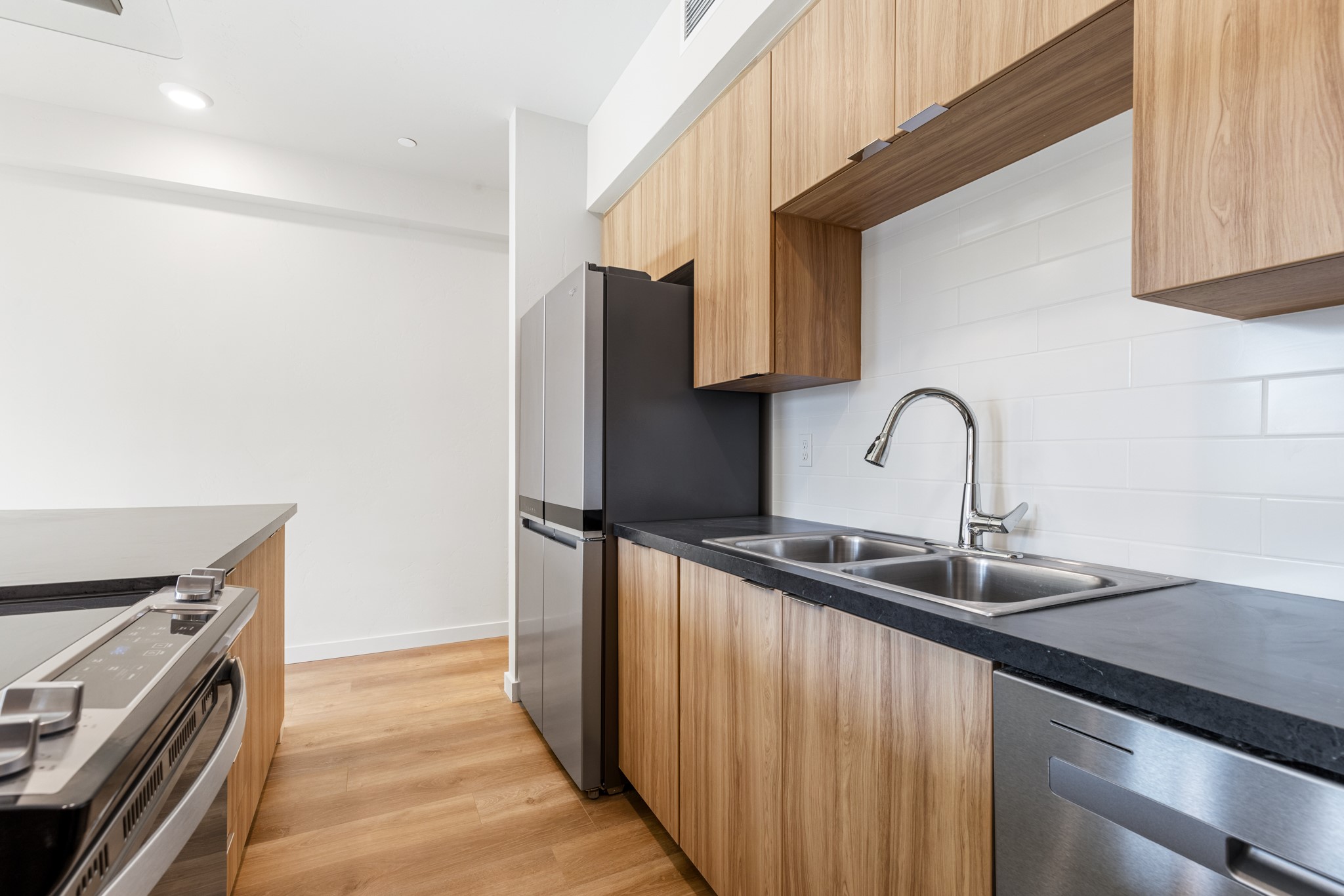59 E Park Street 205 Property Photo 10