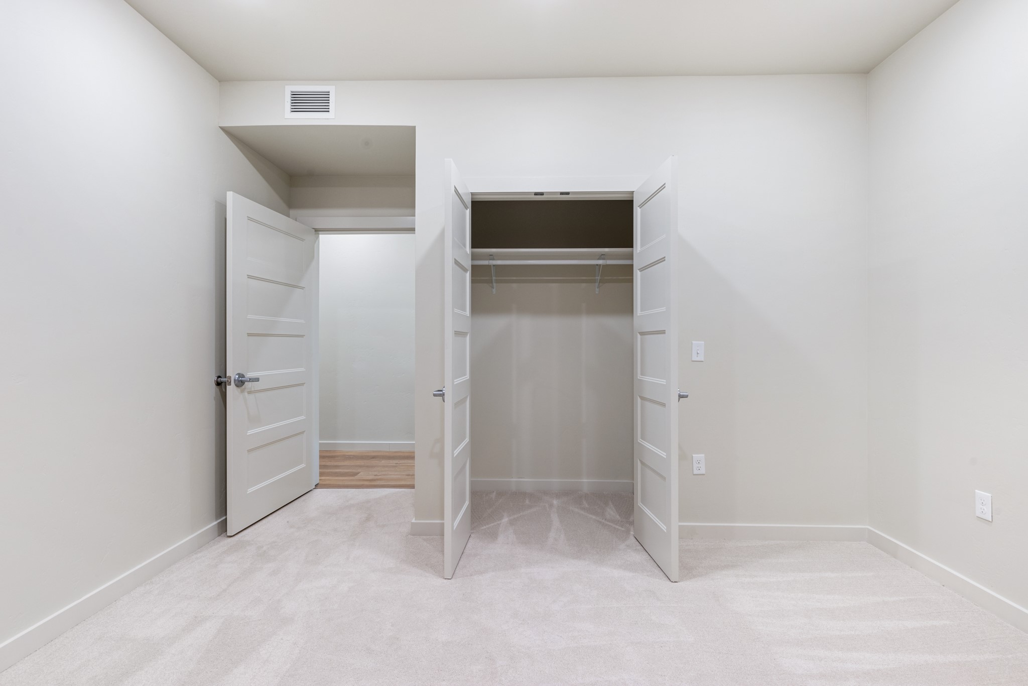 59 E Park Street 207 Property Photo 9