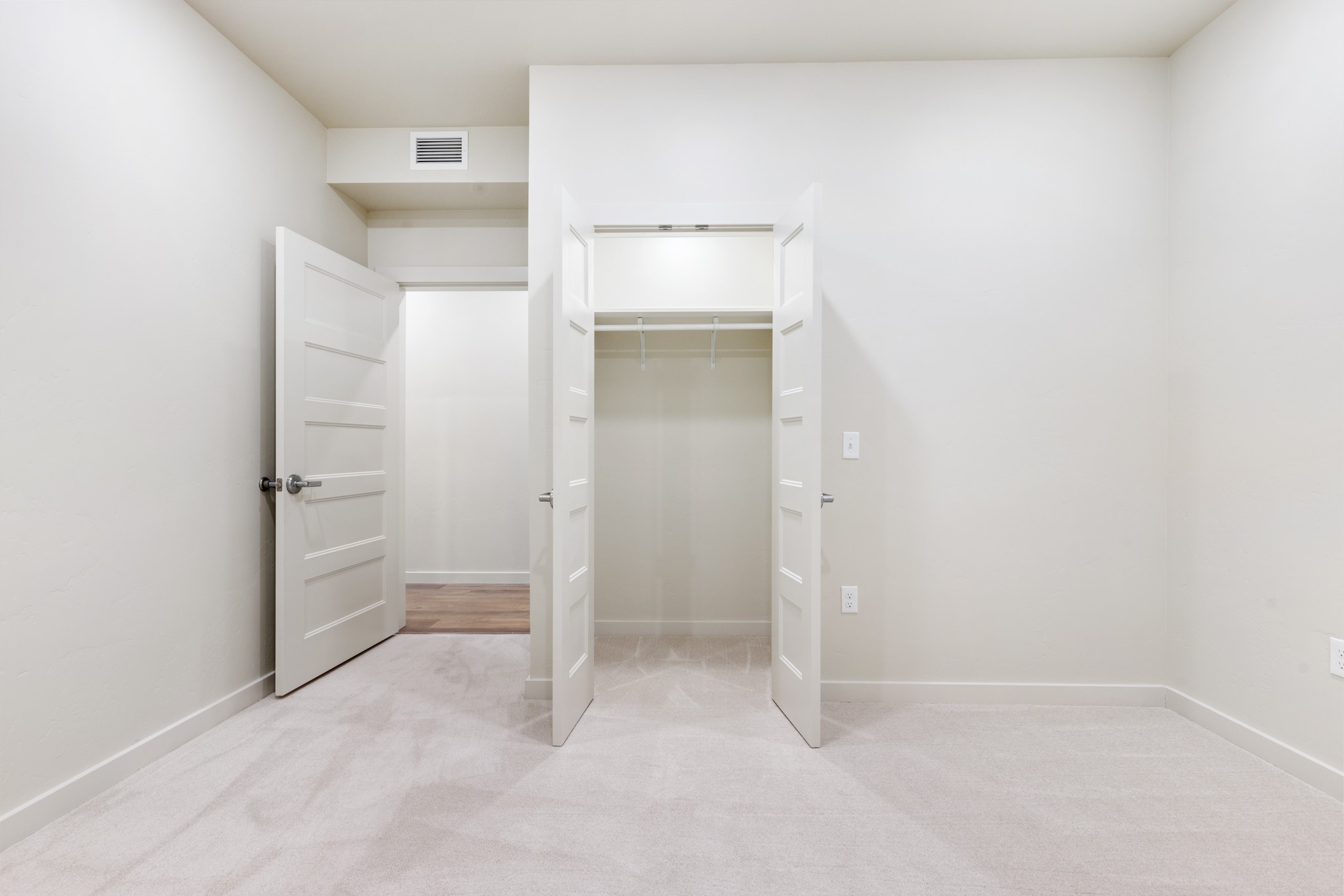 59 E Park Street 207 Property Photo 13