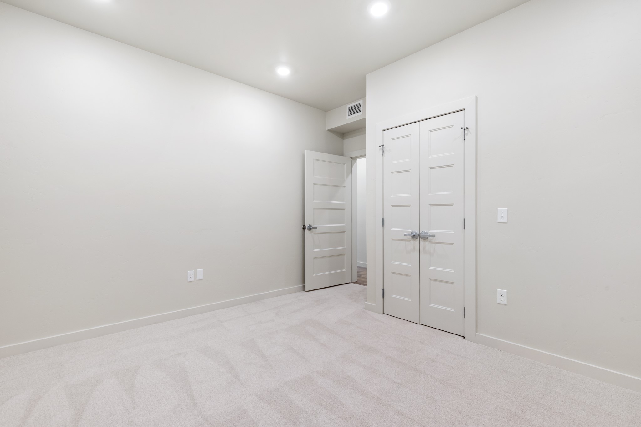 59 E Park Street 207 Property Photo 14