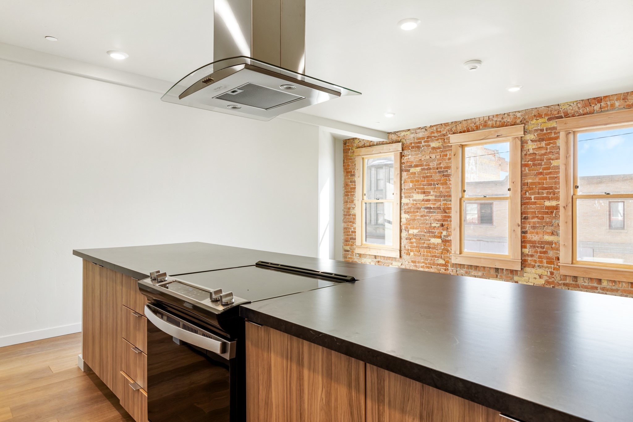 59 E Park Street 208 Property Photo