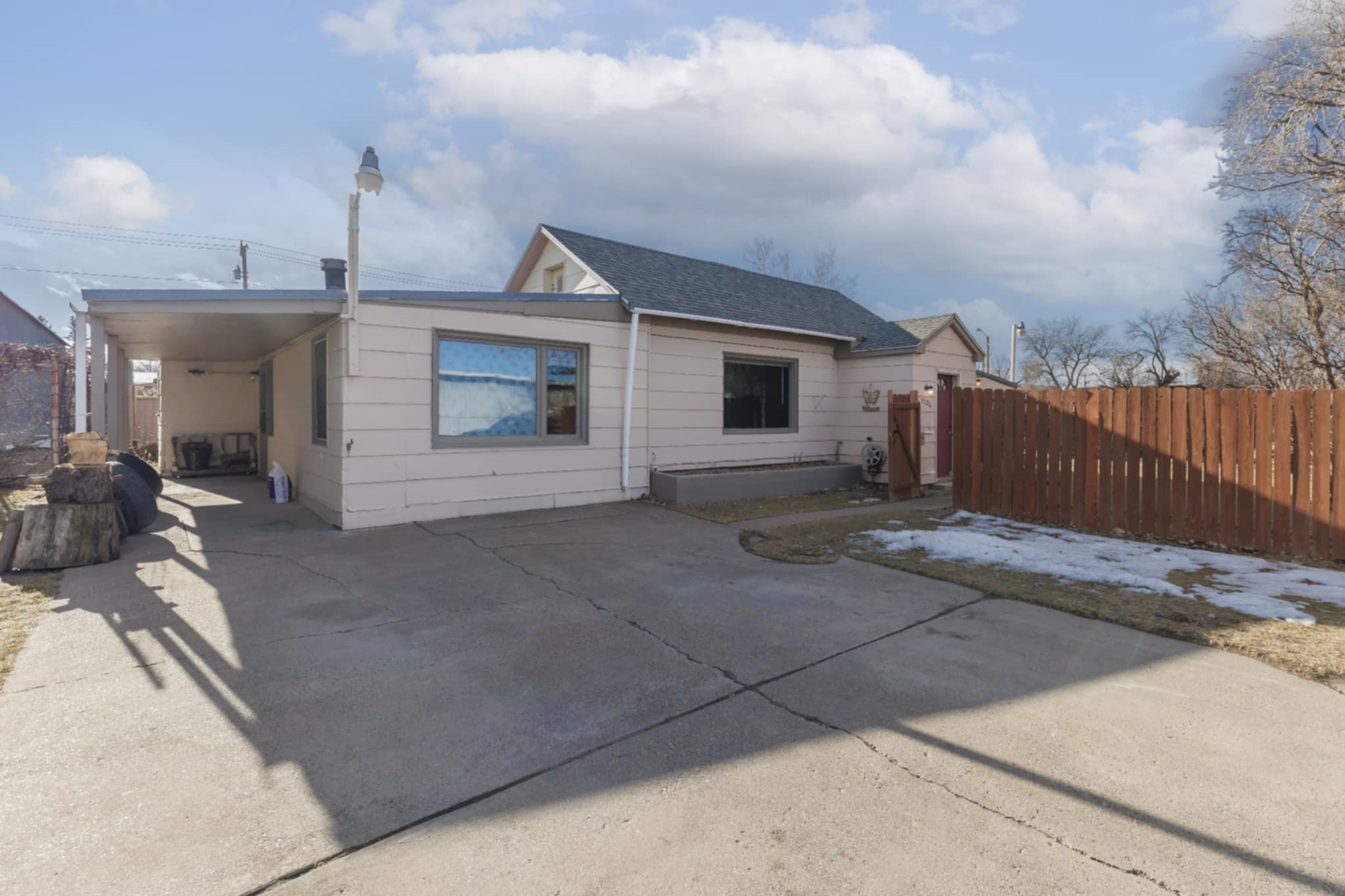 1204 10th Avenue N Property Photo