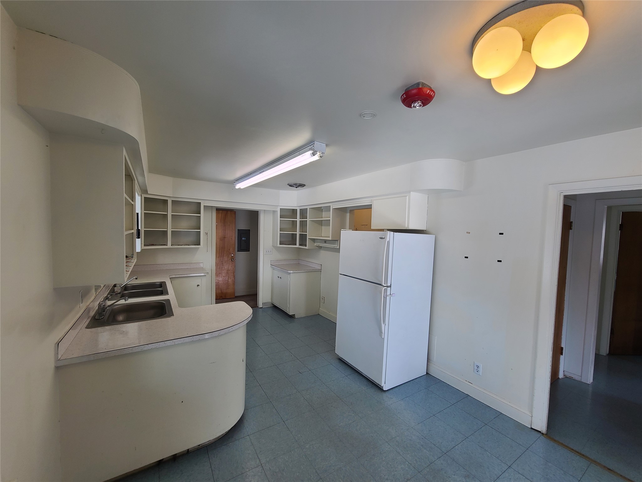 2020 S Russell Street Property Photo 7