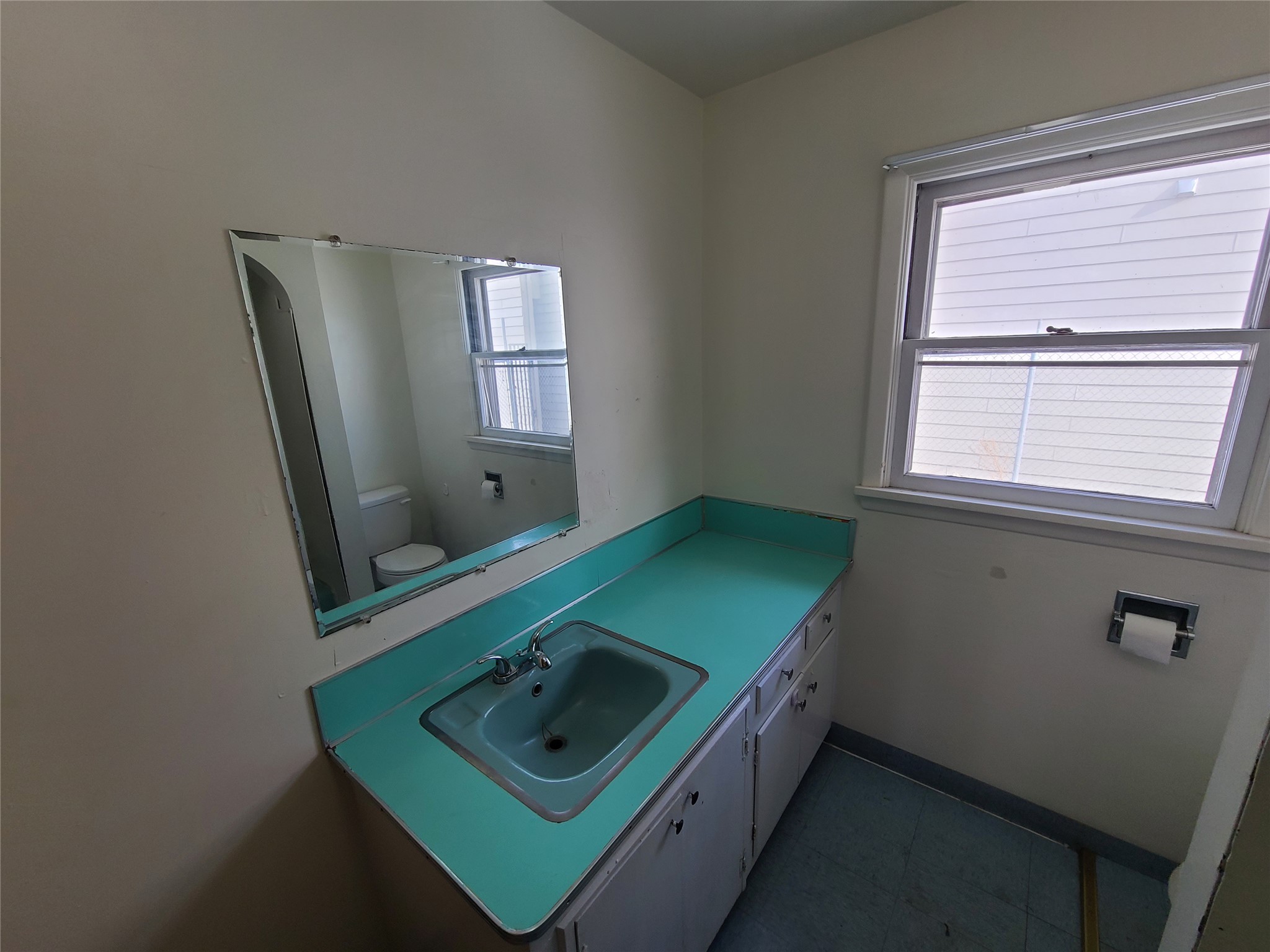 2020 S Russell Street Property Photo 9