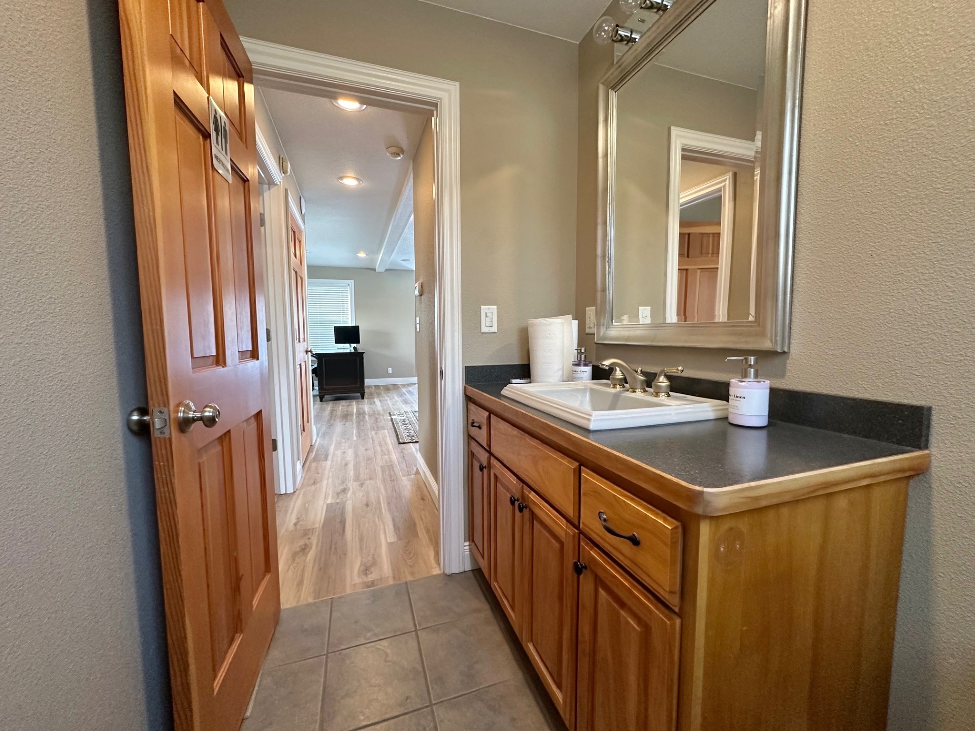 601 1st Street E Property Photo 9