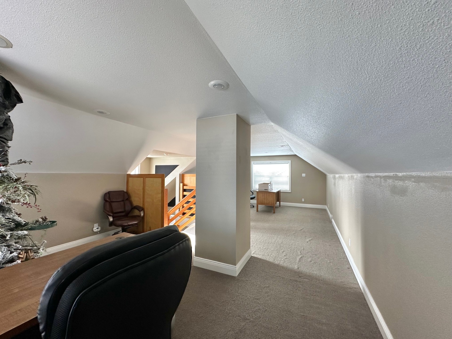 601 1st Street E Property Photo 24