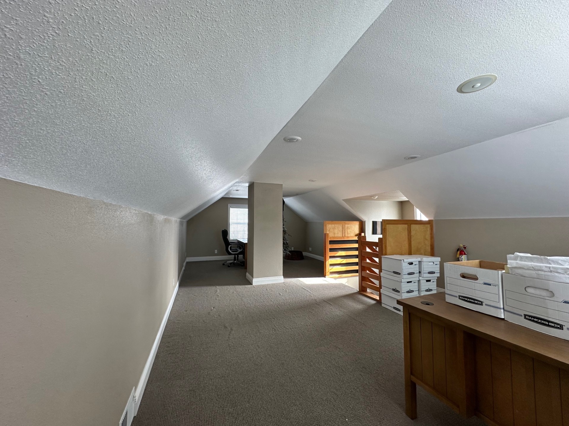 601 1st Street E Property Photo 25