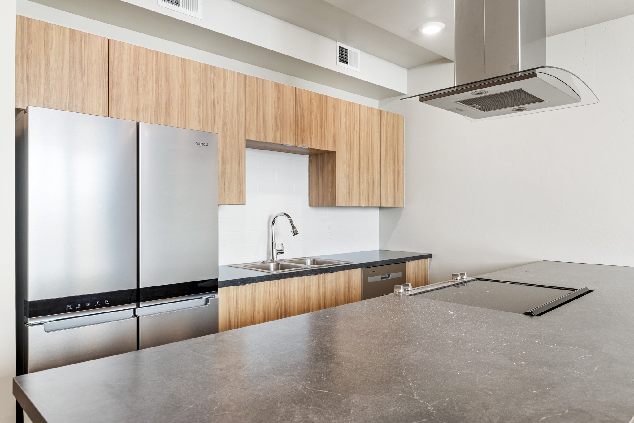 59 E Park Street 204 Property Photo 5