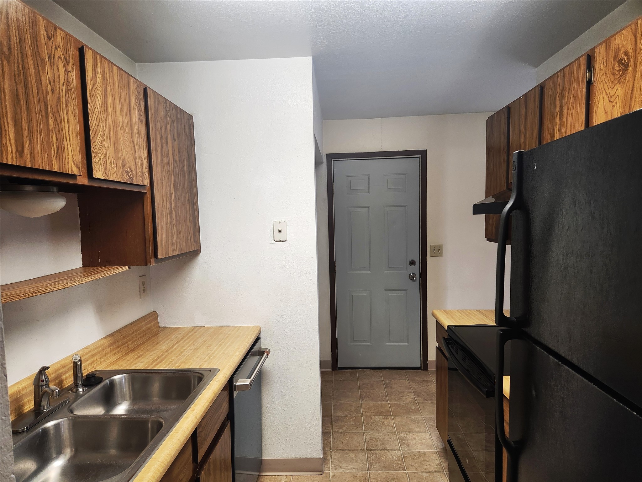 226 7th Avenue W 4 Property Photo 6